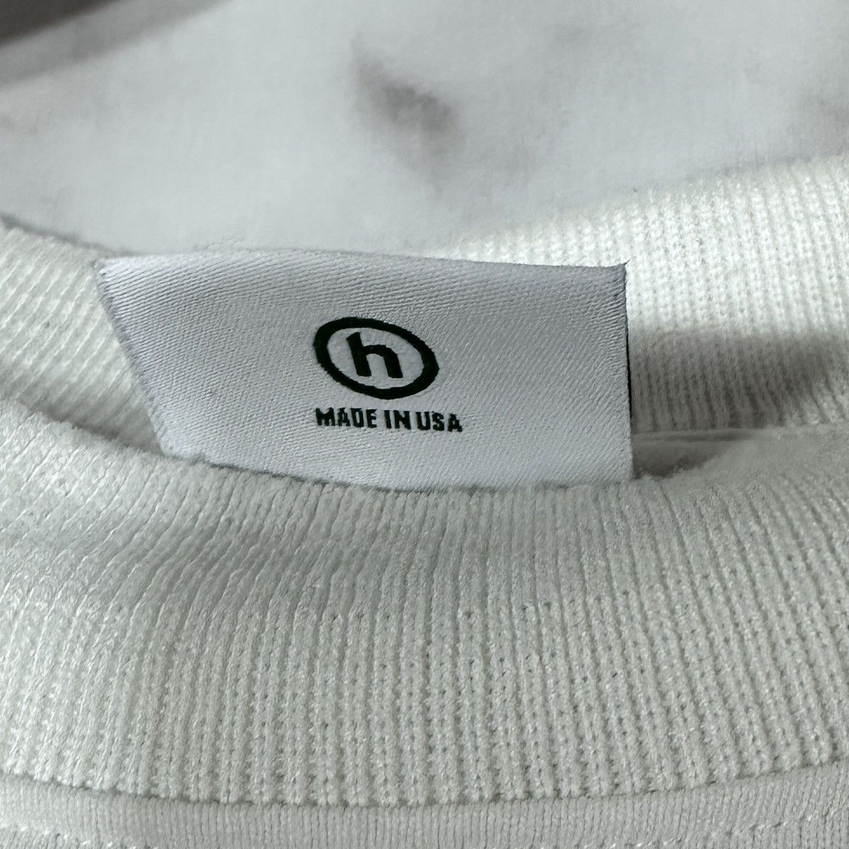 HIDDEN Hidden NY White Sleeve Logo L/S Size US XL / EU 56 / 4 - 6 Thumbnail