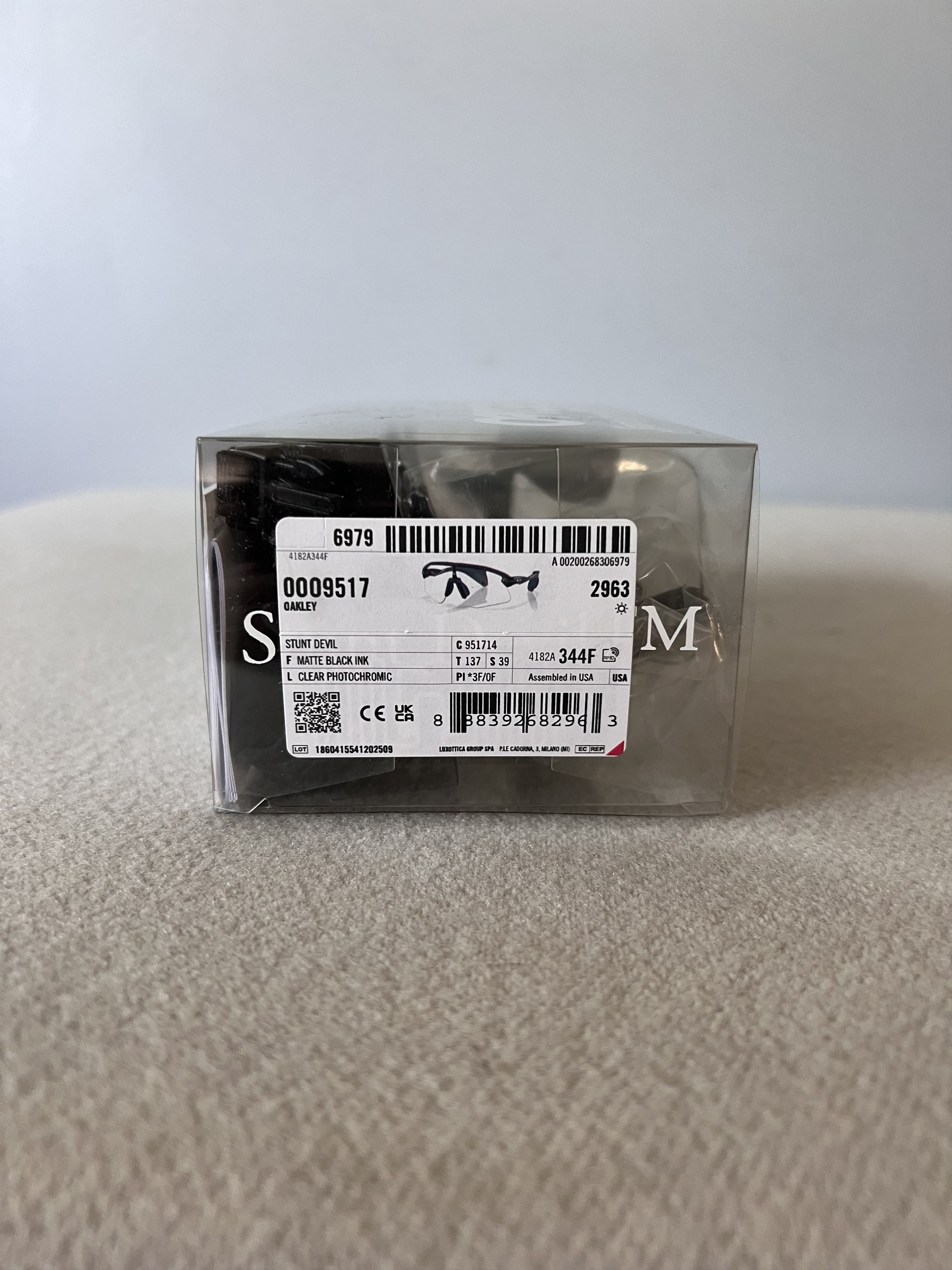 Oakley × Satisfy Satisfy Running Oakley Stunt Devil Sunglasses in Matte Black Size ONE SIZE - 10 Thumbnail