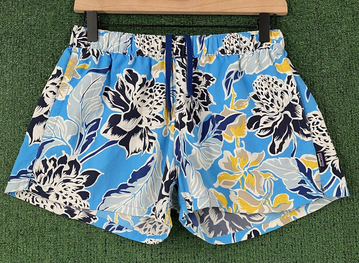 Patagonia Patagonia Baggies Tropical Floral Patterned Shorts Medium Size 30" / US 8 / IT 44 - 1 Thumbnail