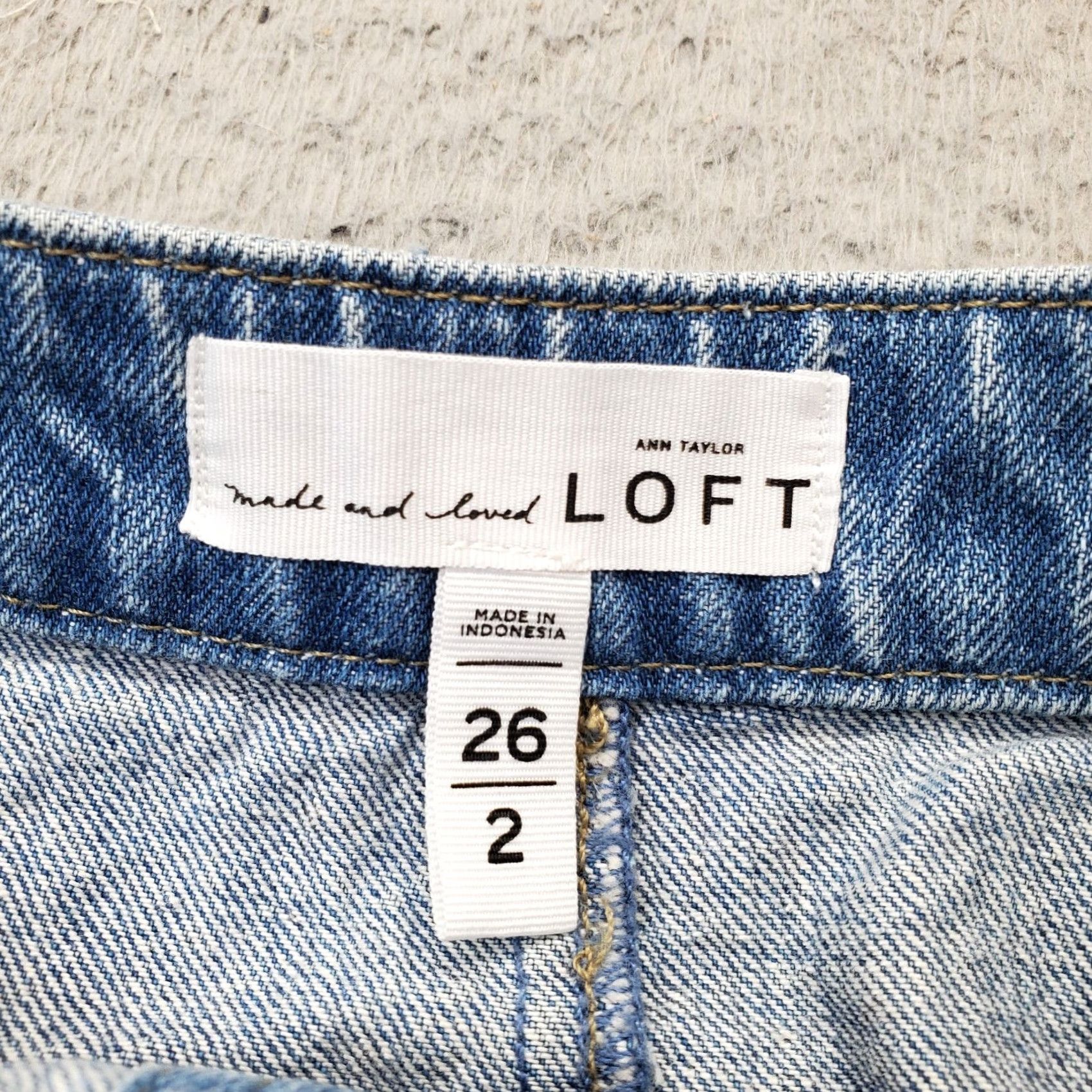 Loft LOFT Ann Taylor Mini Skirt Womens Size 26/2 Blue Denim Patch Pocket Button Front Size 26" / US 2 / IT 38 - 5 Thumbnail