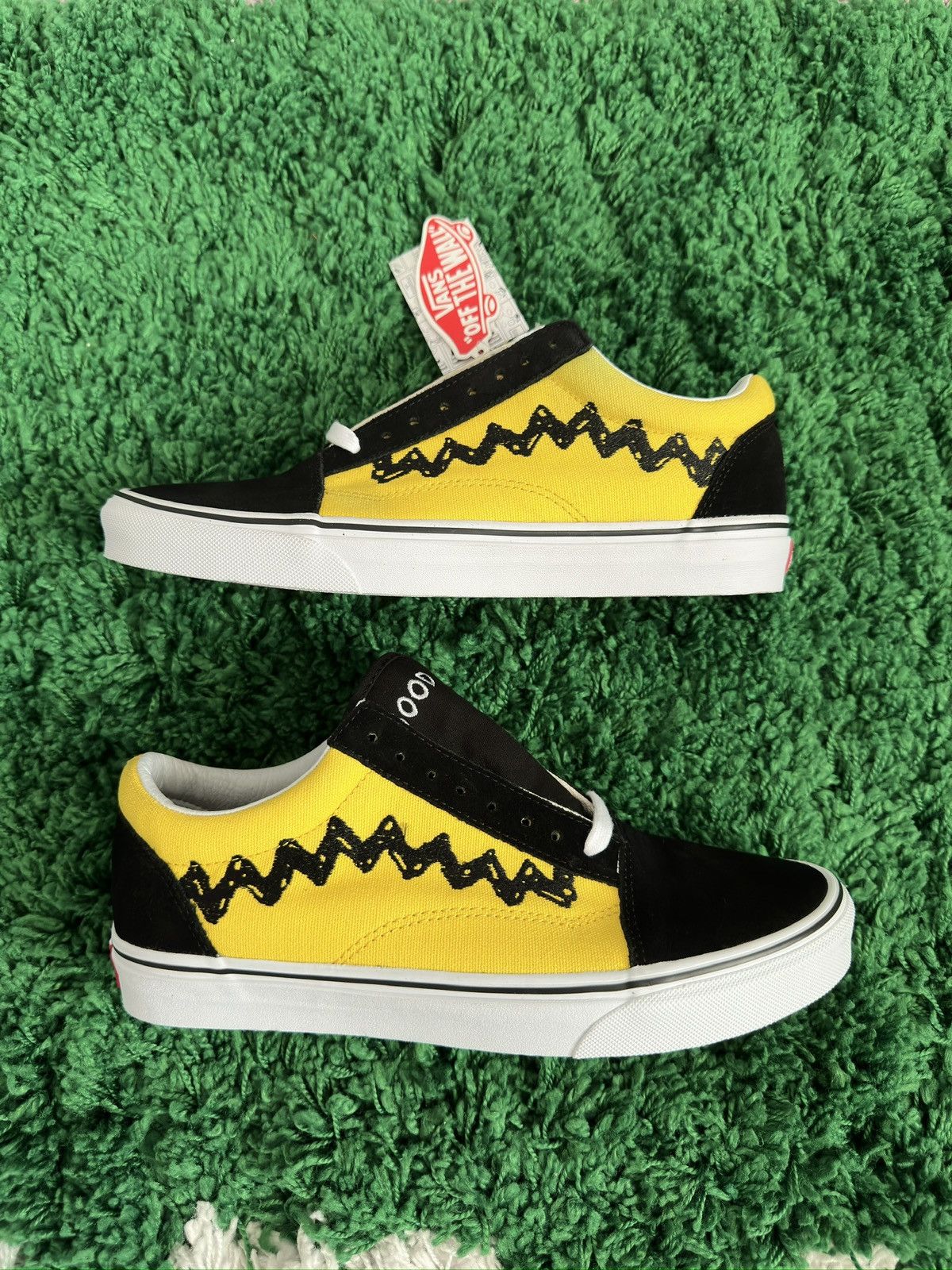 image of Vans Old Skool Peanuts Charlie Brown Shoes in Yellow, Men's (Size 9.5)