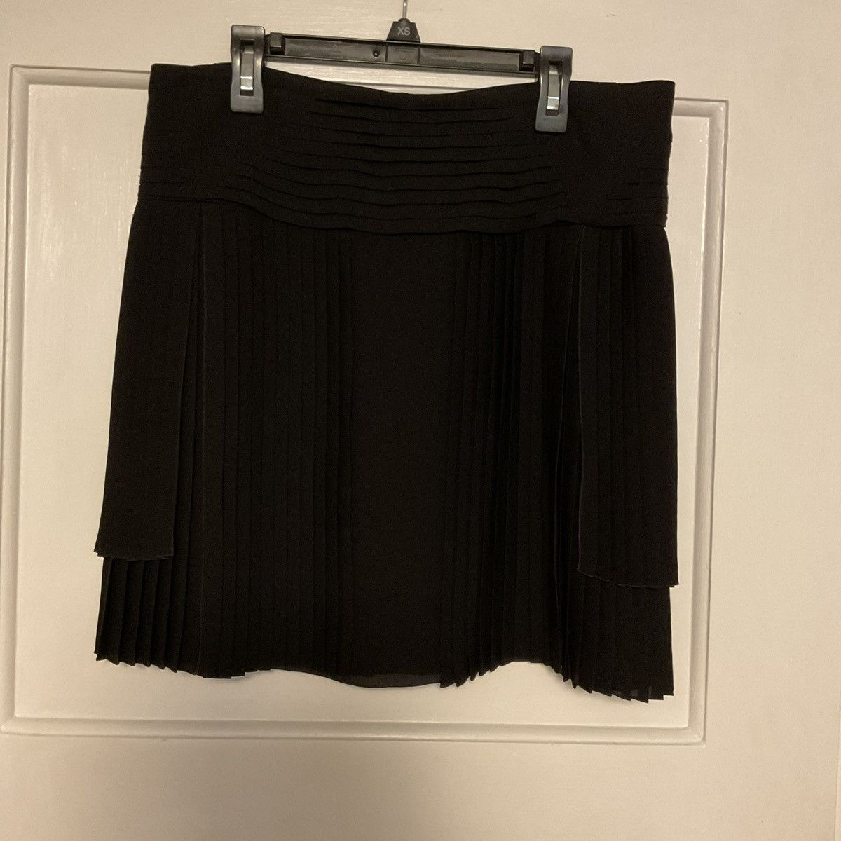 Gucci Authentic Gucci Mini Skirt Silk (Mint Condition) Size 38 XS Size 26" / US 2 / IT 38 - 1 Thumbnail
