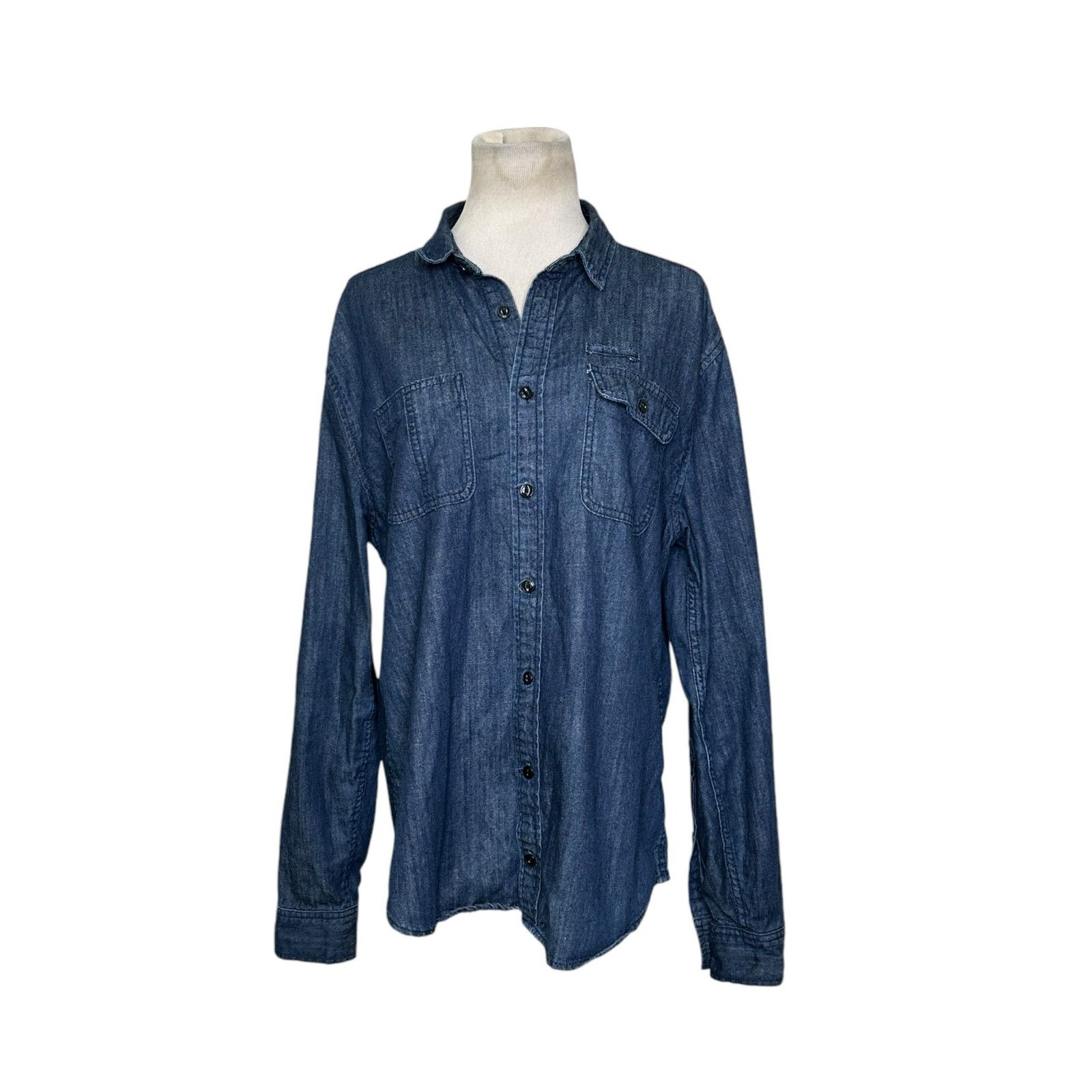 Cotton On Cotton On blue denim buttoned long sleeves shirt size large Size L / US 10 / IT 46 - 8 Thumbnail