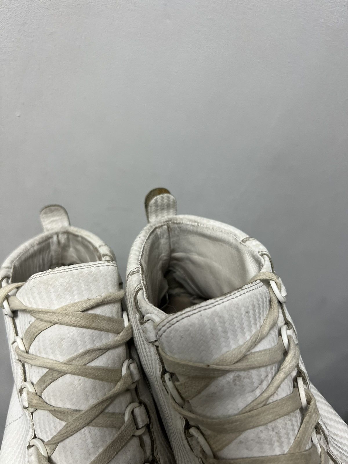 Balenciaga Balenciaga Arena High Top Leather Sneakers White Size 41 Size US 8 / EU 41 - 8 Thumbnail