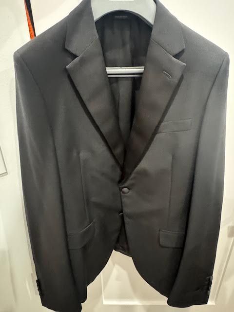 Prada Prada single breasted black suit with satin lapel Size 48R - 8 Thumbnail