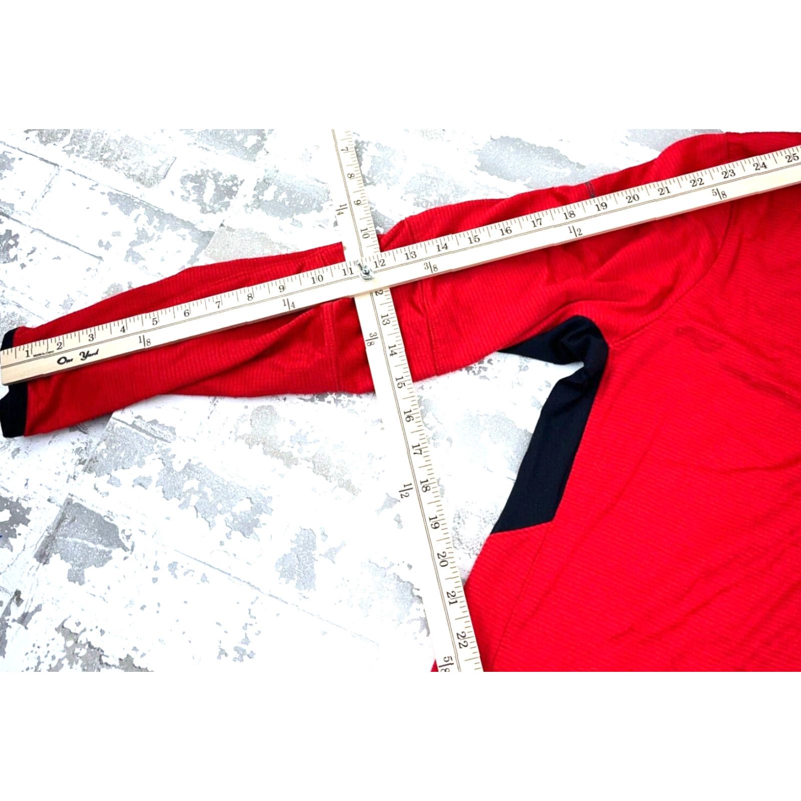 Under Armour Under Armour Sweatshirt Men Medium Red Black Pullover Mock Neck 1/4 Zip Moisture Wicking Lightweight Lined All Seasons Regular Fit Size US M / EU 48-50 / 2 - 7 Thumbnail