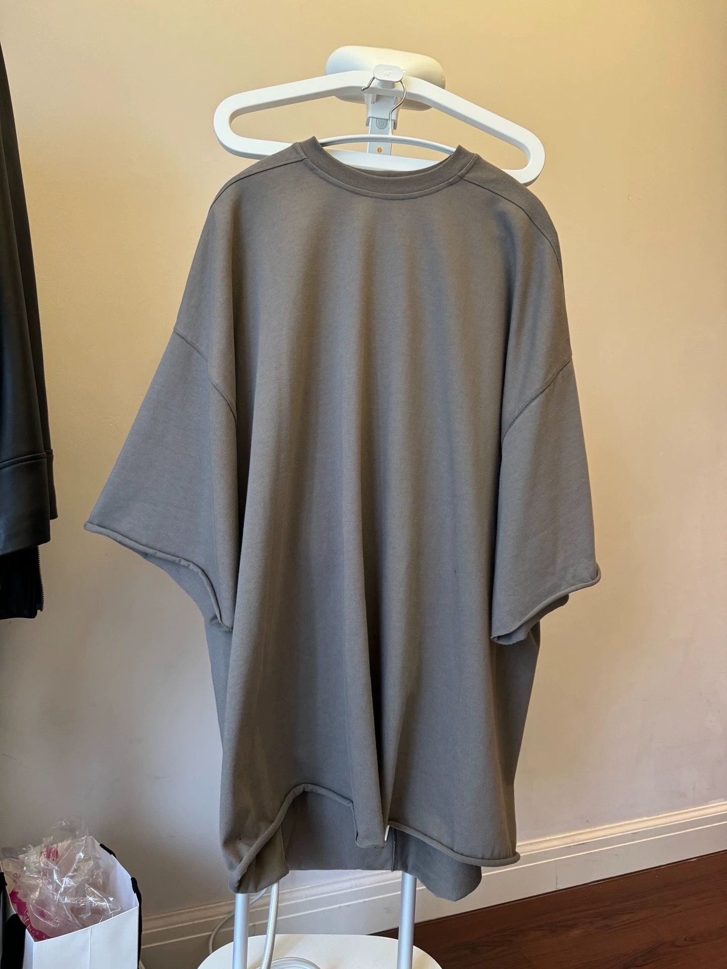 Rick Owens Rick owens grey short sleeve shirt -DMC Size US S / EU 44-46 / 1 - 1 Thumbnail