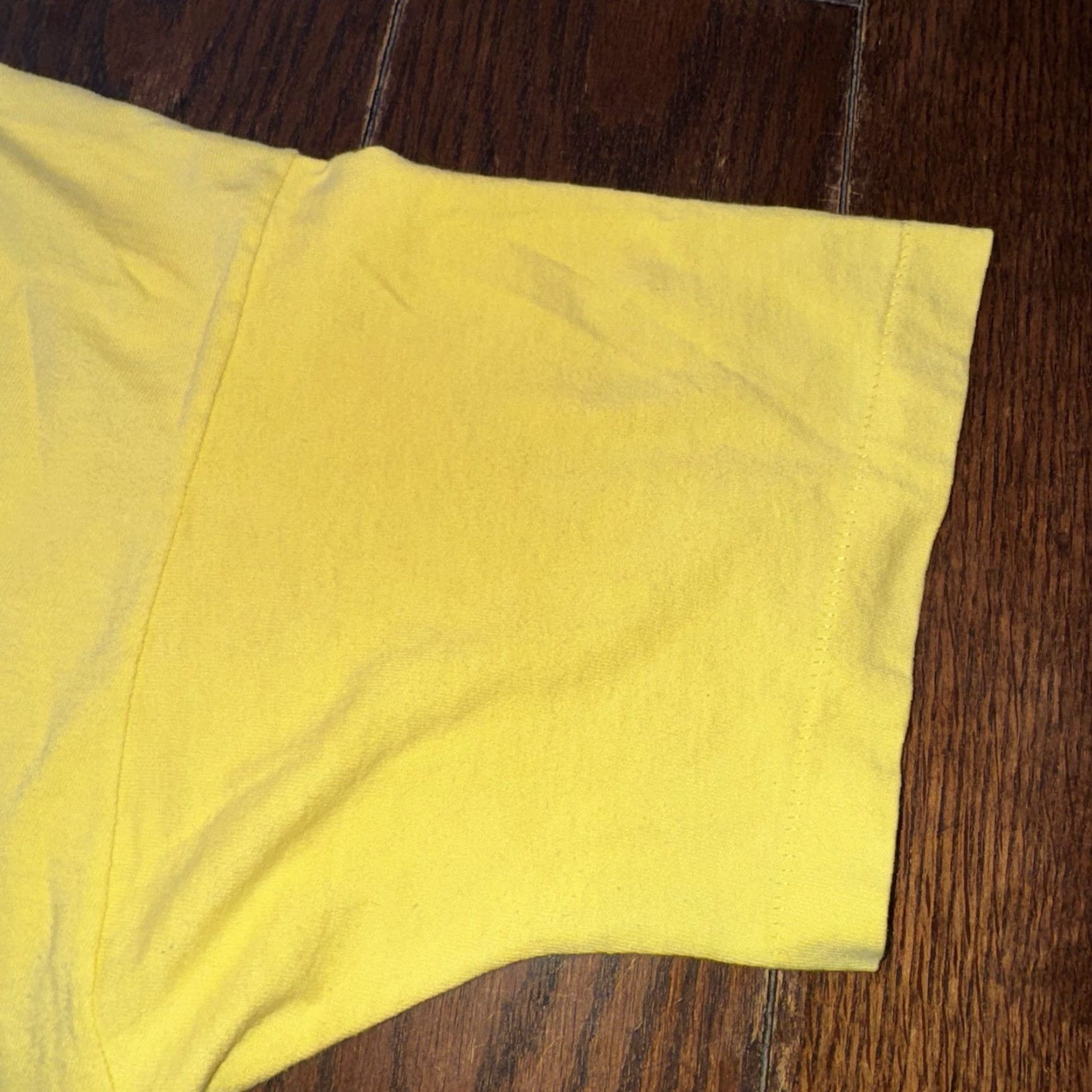 Vintage VINTAGE St. Johns Bay T-Shirt Sailing XL Yellow Graphic 90s USA Men Size US XL / EU 56 / 4 - 6 Thumbnail