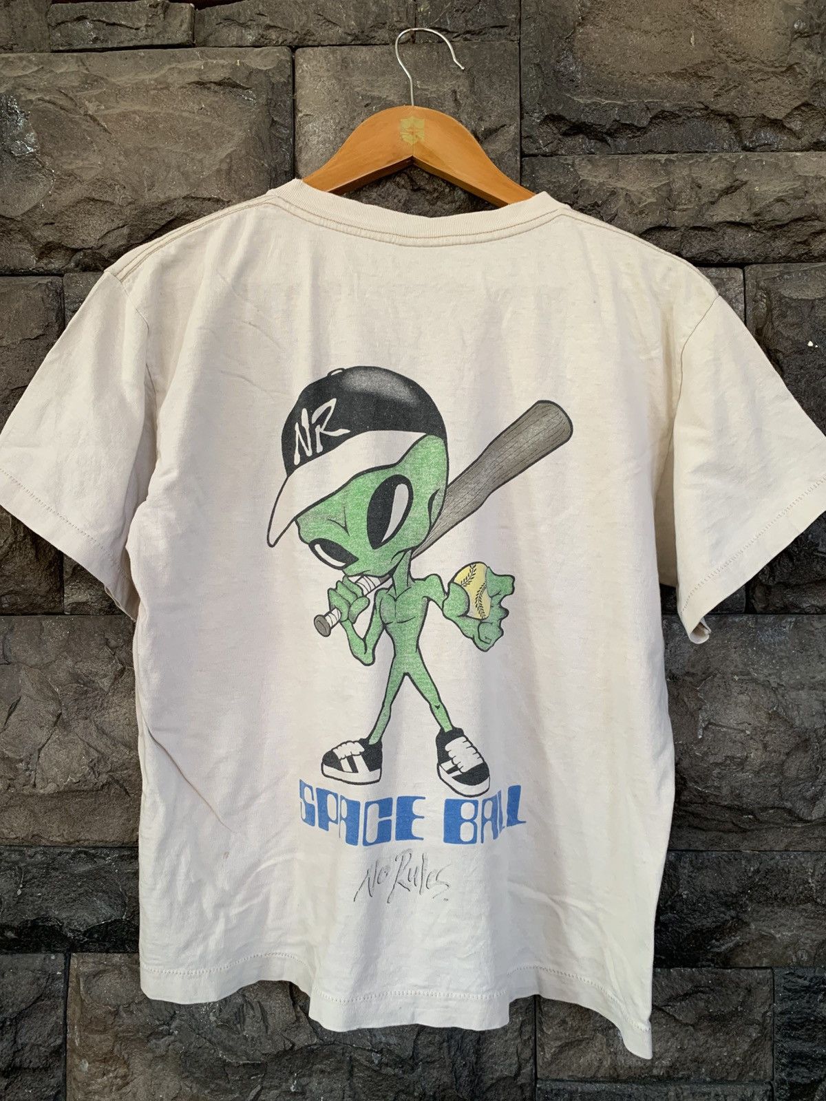 Vintage Vintage 90s No Rules Space Ball Alien Graphics T shirt Size US M / EU 48-50 / 2 - 1 Thumbnail