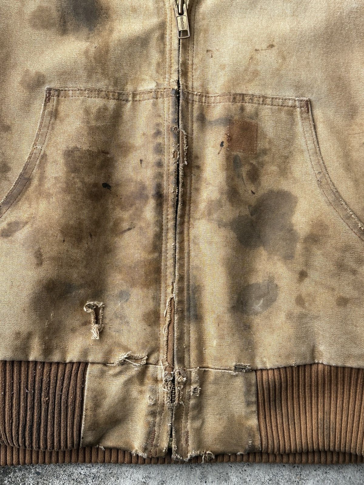 Carhartt Trashed Hooded work Jacket Faded Dirty worn distressed Size US L / EU 52-54 / 3 - 6 Thumbnail