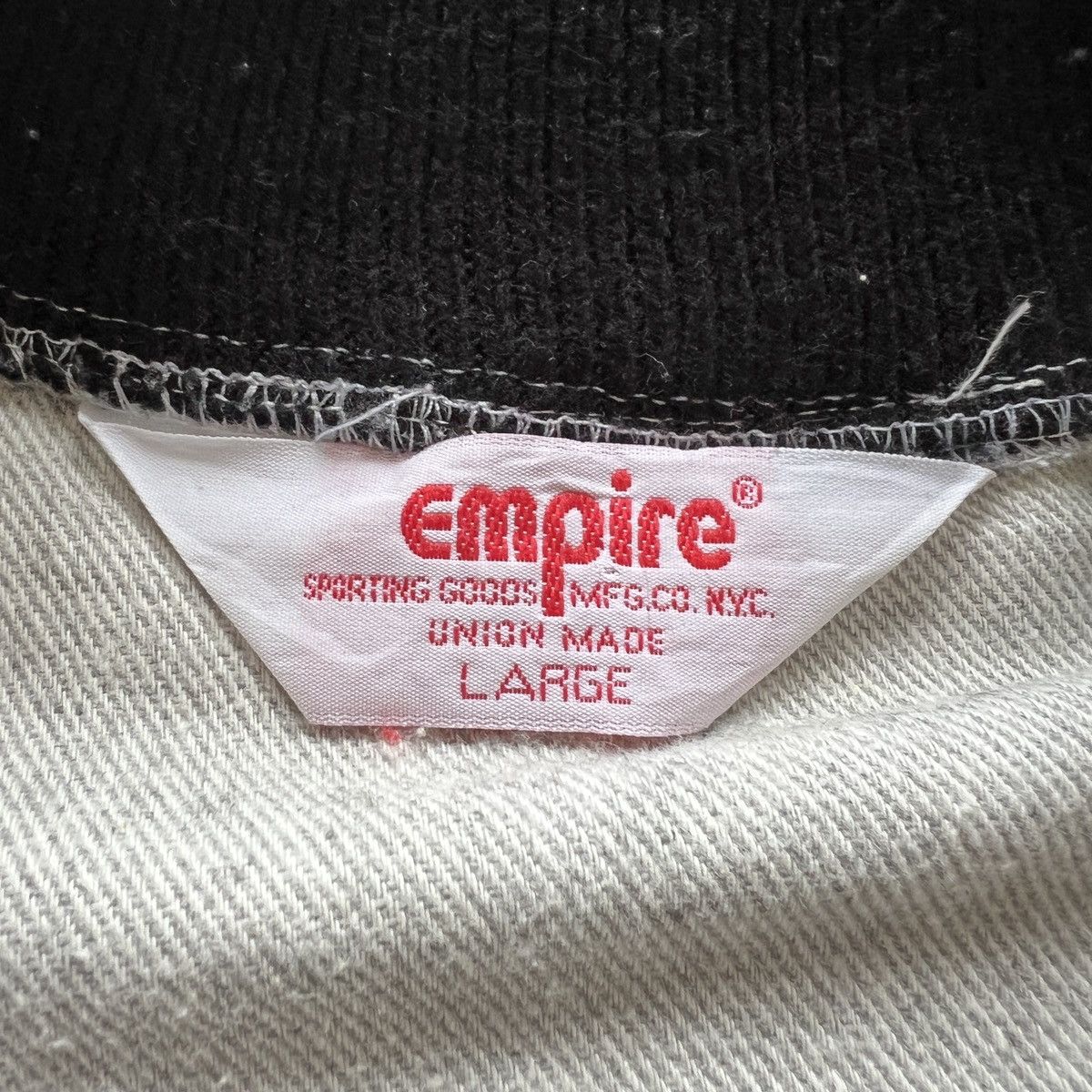 New York Yankees Vintage 80s 90s New York Yankees Empire Button Bomber Jacket Size US L / EU 52-54 / 3 - 11 Thumbnail