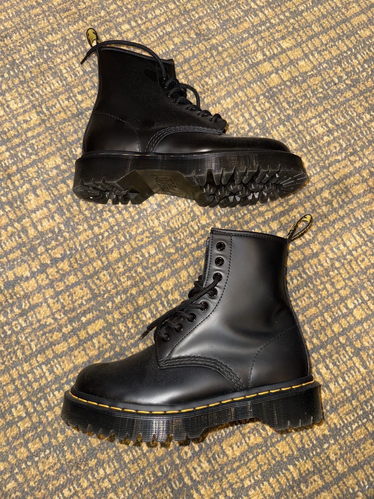 Dr. Martens Dr. Martens 1460 Smooth Leather Platform Boot Size US 5 / IT 35 - 5 Thumbnail