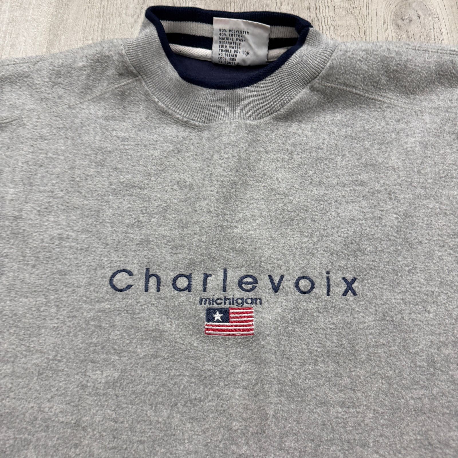 Vintage Vintage Charlevoix Michigan Sweatshirt Men's Medium Fleece Size US M / EU 48-50 / 2 - 3 Thumbnail