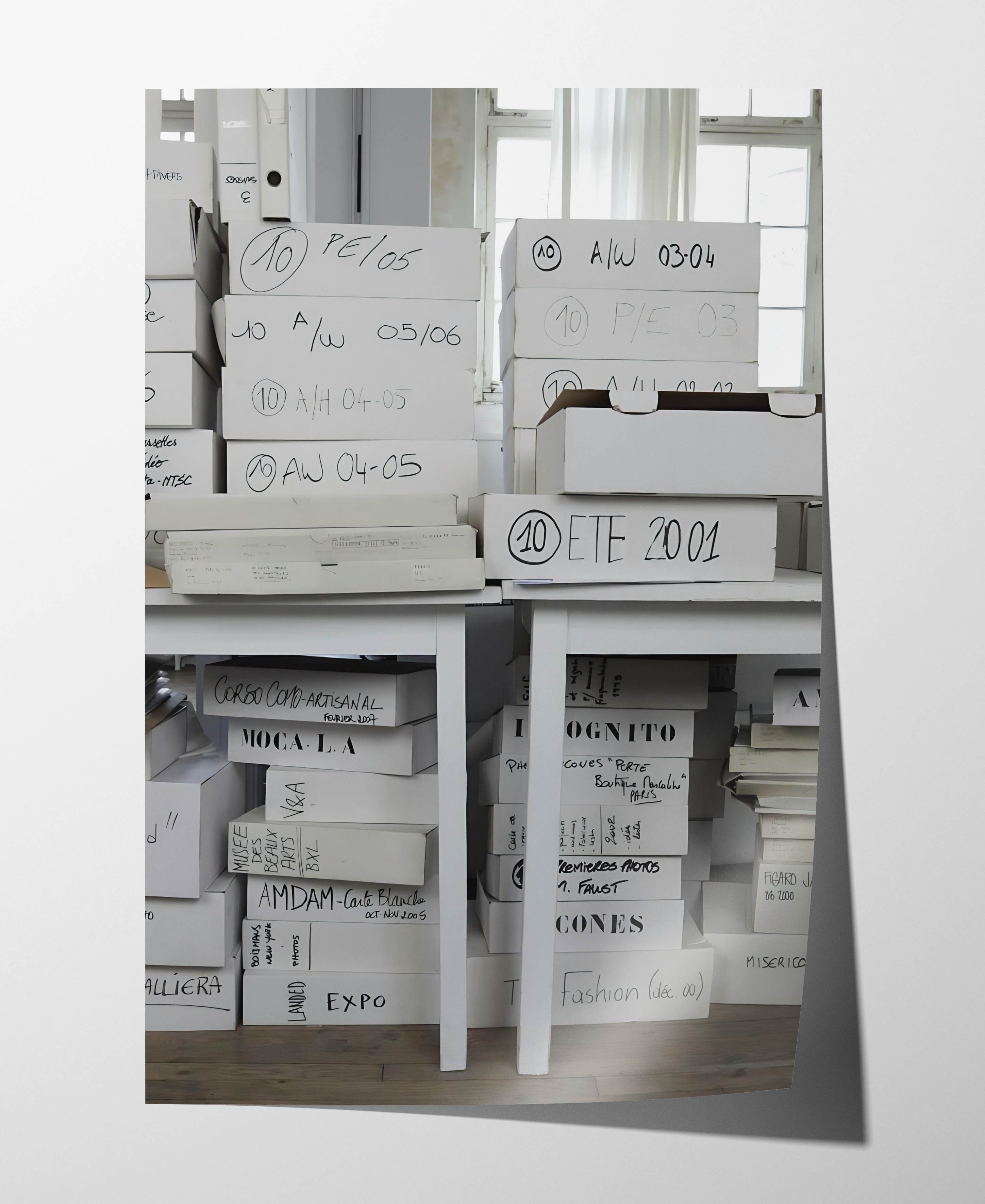 Maison Margiela Maison Margiela Tabi Shoes Poster Gift Vintage Book Size ONE SIZE - 1 Thumbnail