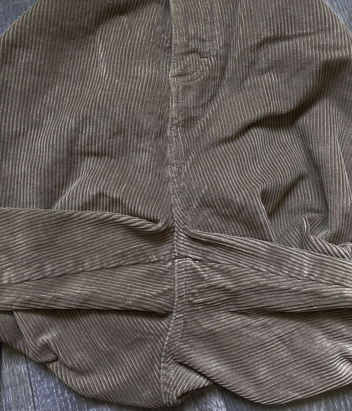 AMI AMI Paris Alexandre Mattiussi Velvet Corduroy Casual Trouser Size US 32 / EU 48 - 19 Thumbnail