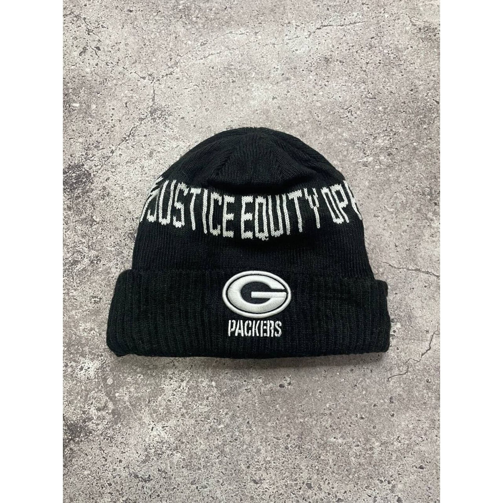 NFL × New Era × Vintage Vintage Green Bay Packers “Justice Equity” Knit Beanie Hat Size ONE SIZE - 1 Thumbnail