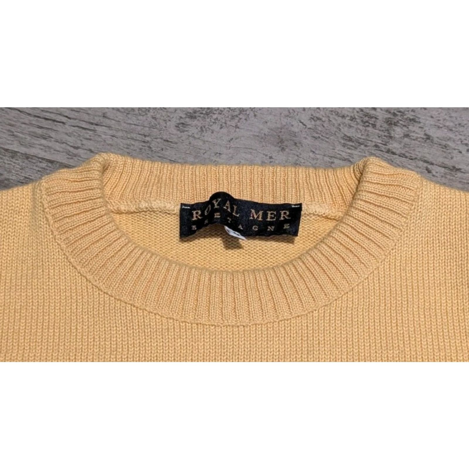 Nautica VINTAGE Royal Mer Bretagne Sweatshirt Unisex Adults Shirt L Yellow Nautical Embossed 90s Ships Size L / US 10 / IT 46 - 6 Thumbnail