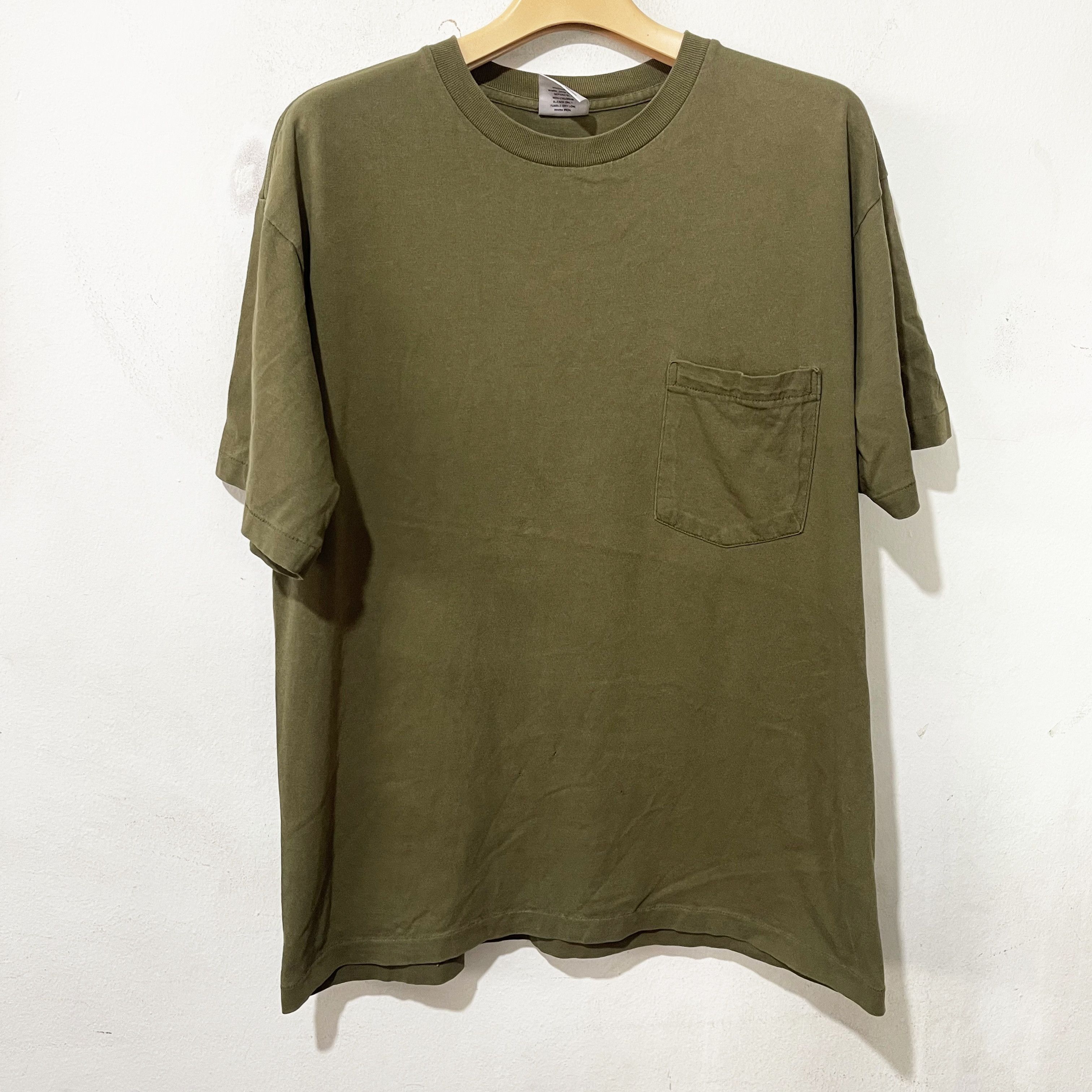 Gap Vintage 90s Gap Olive Pocket T-Shirt Size US S / EU 44-46 / 1 - 1 Thumbnail