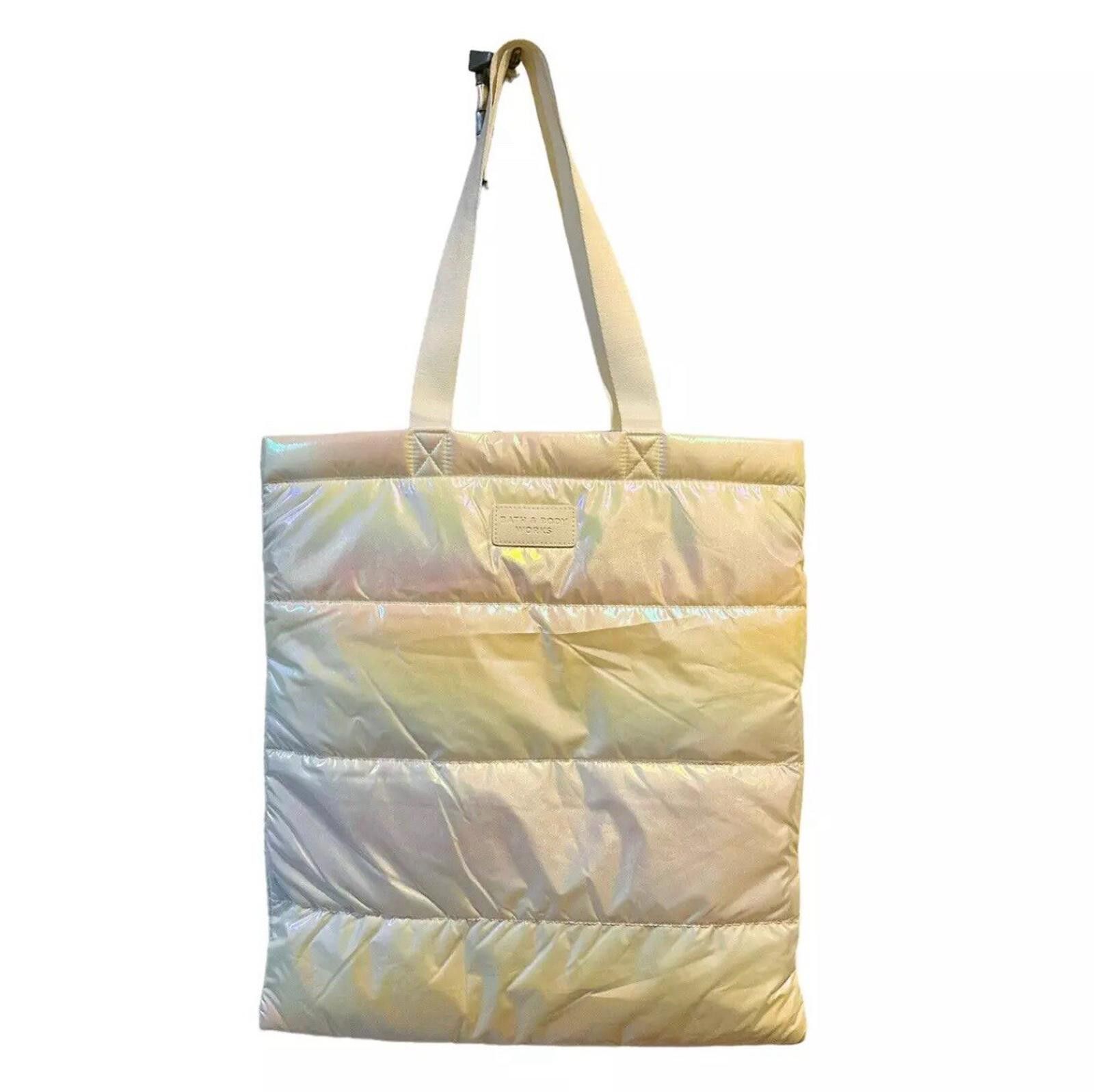 Designer BATH & BODY WORKS WHITE IRIDESCENT PUFFER TOTE BAG Size ONE SIZE - 3 Thumbnail