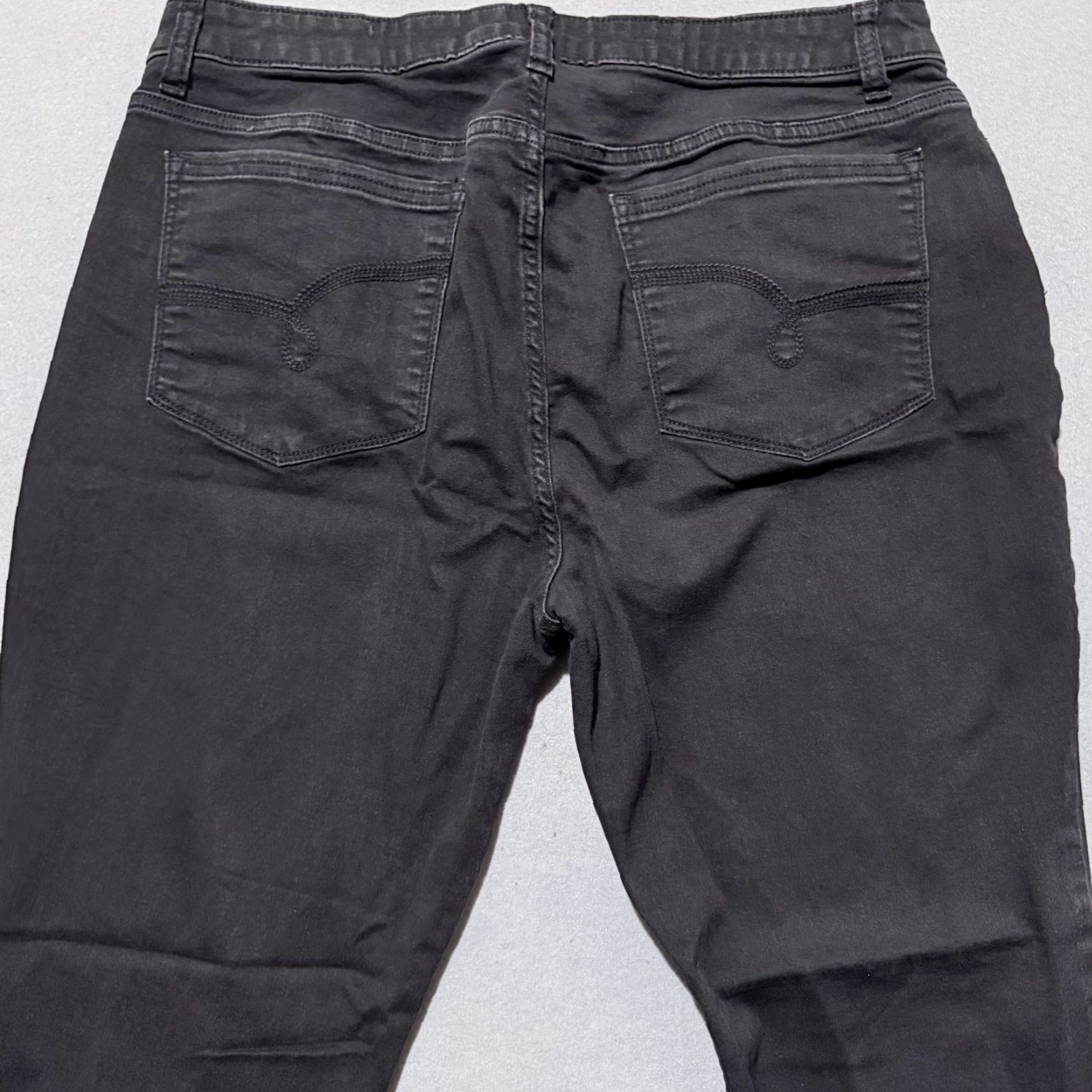 Lee Riders by Lee Women's Jeans Bootcut 18P Black Denim Stretch - Y2K Retro - Midrise 36 in Inseam 27 in Petite Regular Button Zip Front 5-Pocket Size 40" / US 18 - 4 Thumbnail