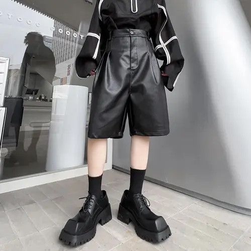 Other Black Faux Leather Shorts Size US 33 - 4 Thumbnail