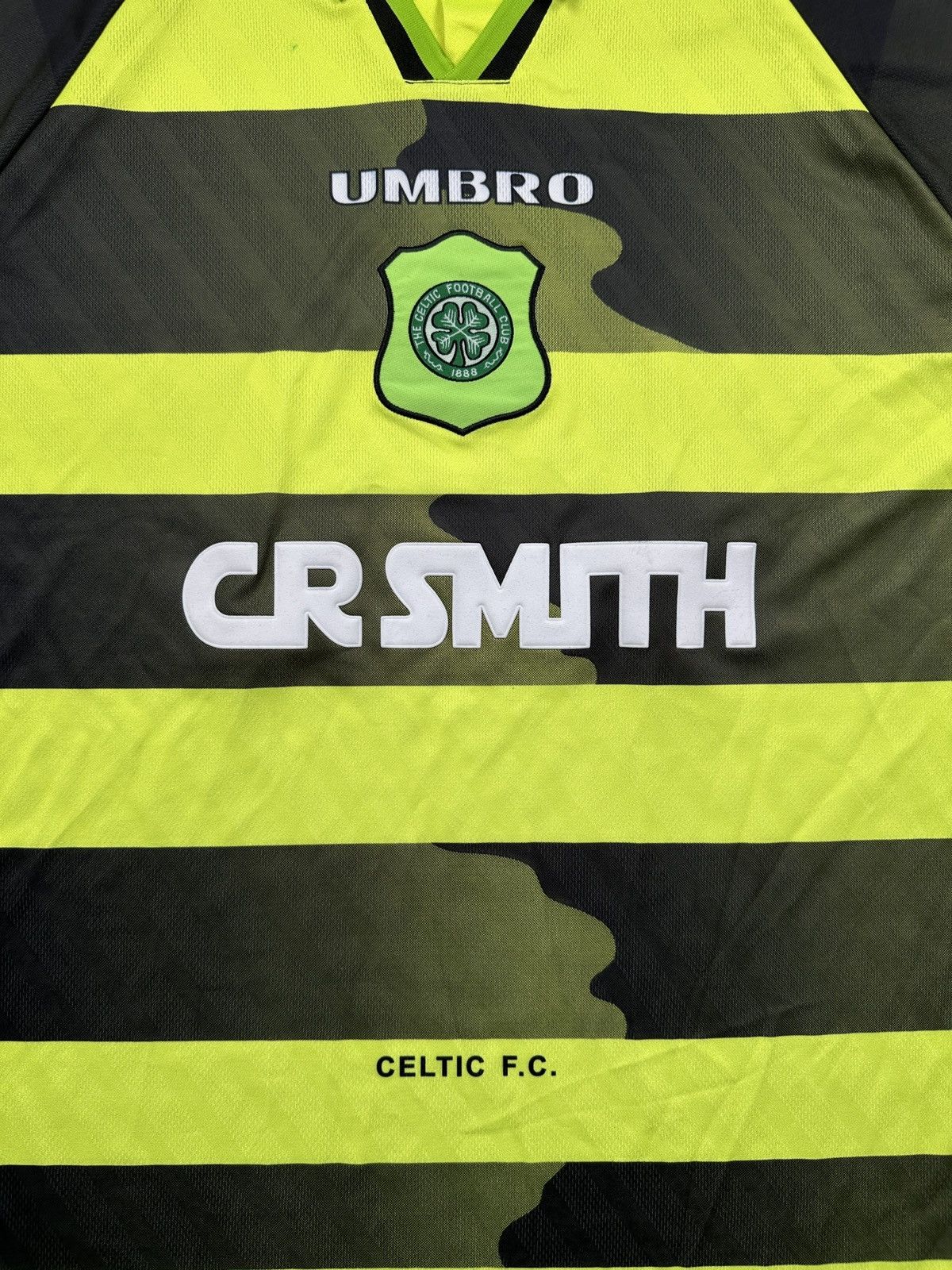 Umbro Vintage Celtic FC 1996-97 Away Jersey Umbro Super Rare 90s Size US L / EU 52-54 / 3 - 11 Thumbnail