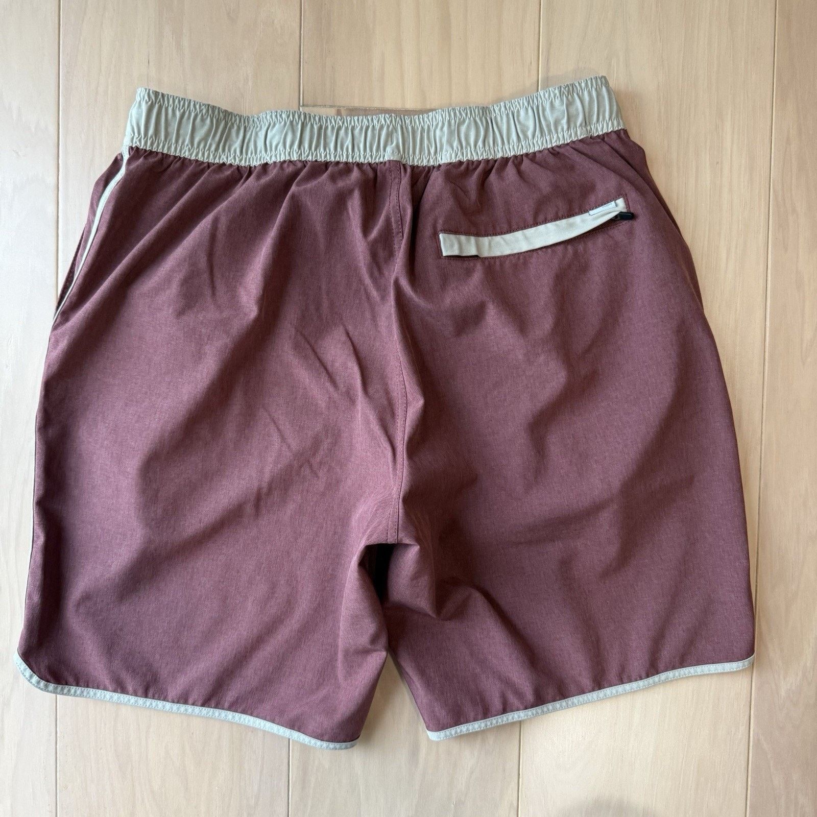 Vuori Vuori Banks Shorts Medium Maroon Lightweight Workout Size US 29 - 6 Thumbnail