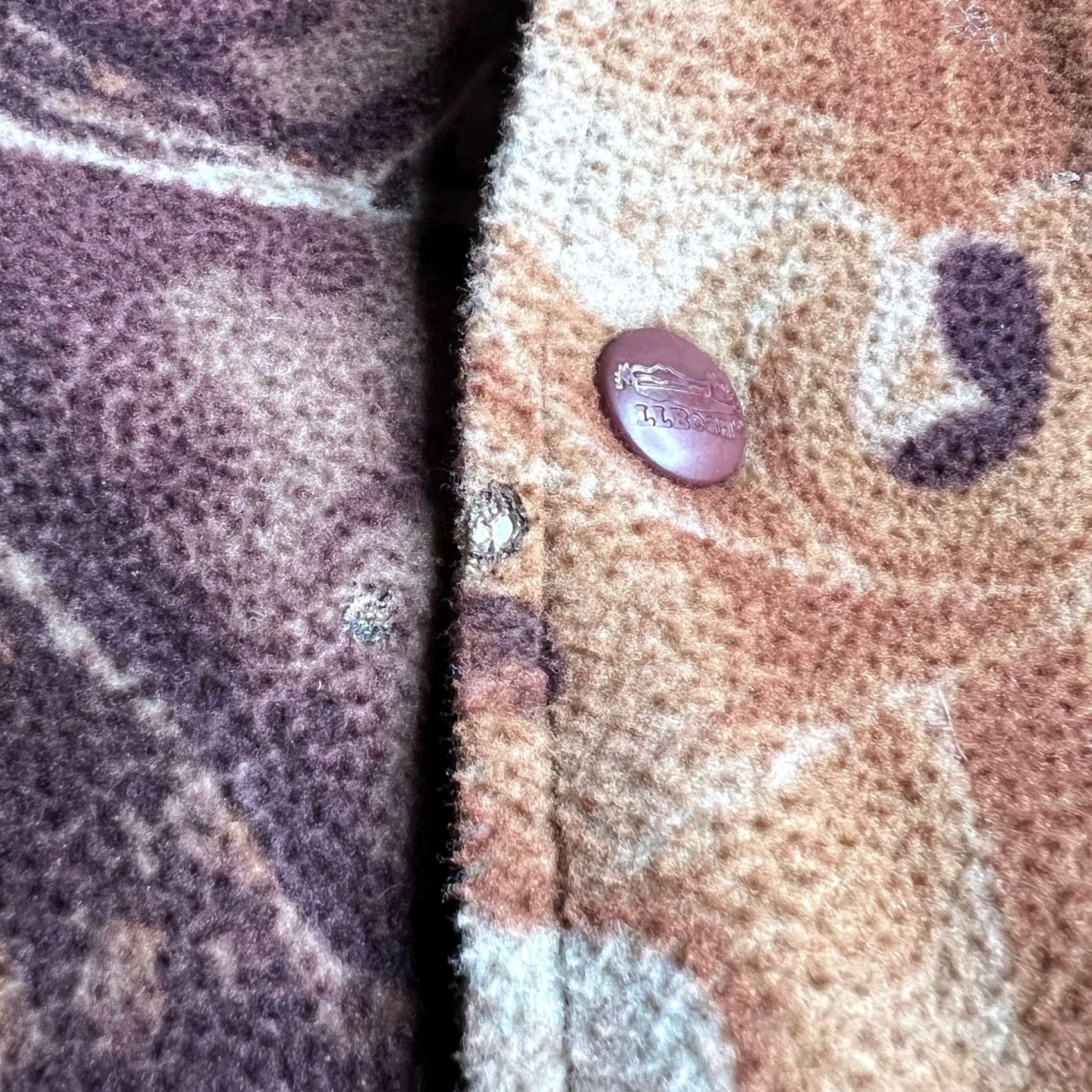 Vintage VINTAGE L.L.Bean Camo Hunting Jacket Oak Leaf Print Outdoor Coat USA Made XL Mens Size US XL / EU 56 / 4 - 4 Thumbnail