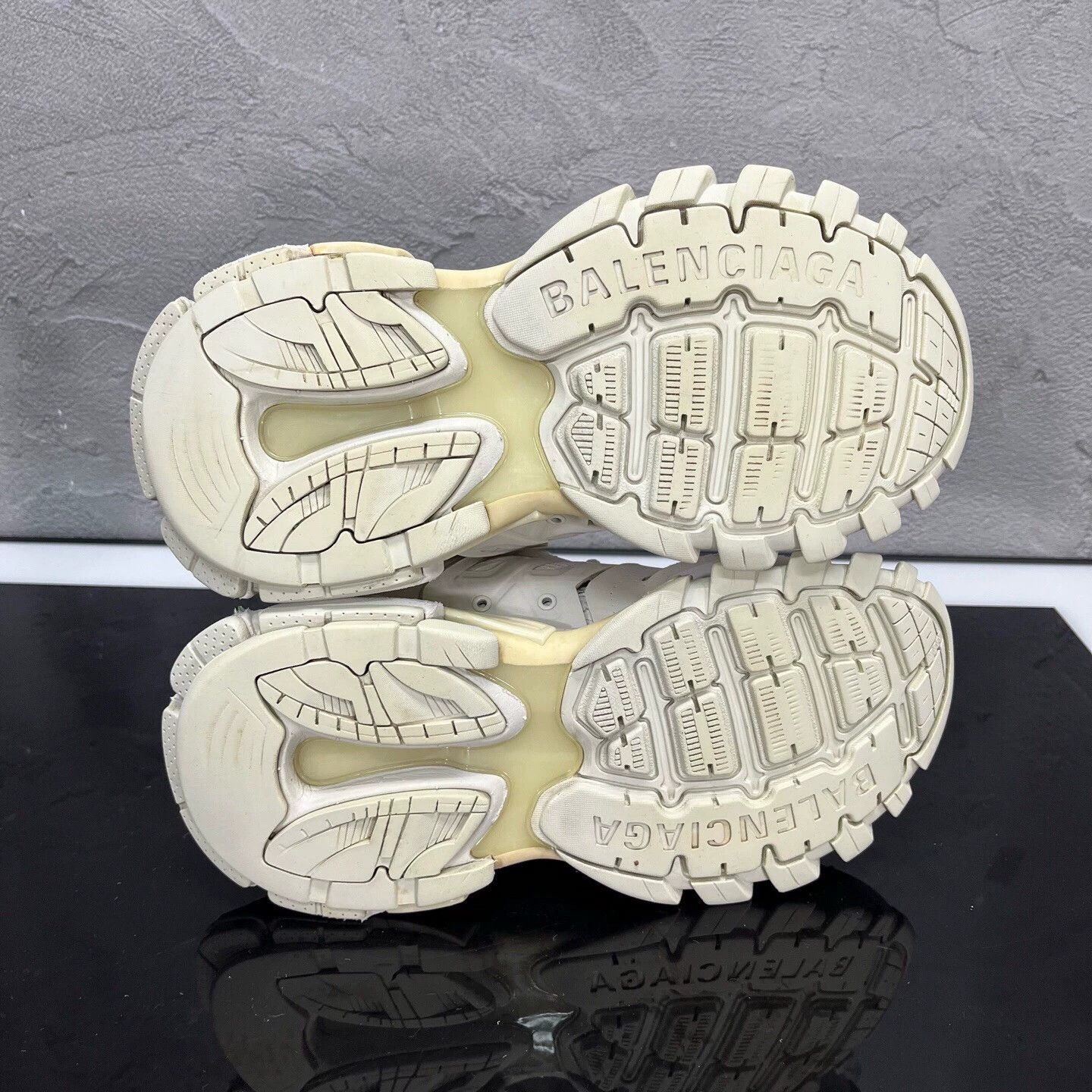 Balenciaga Balenciaga Track dad shoe Women's 38 95 New Size US 5 / IT 35 - 6 Thumbnail