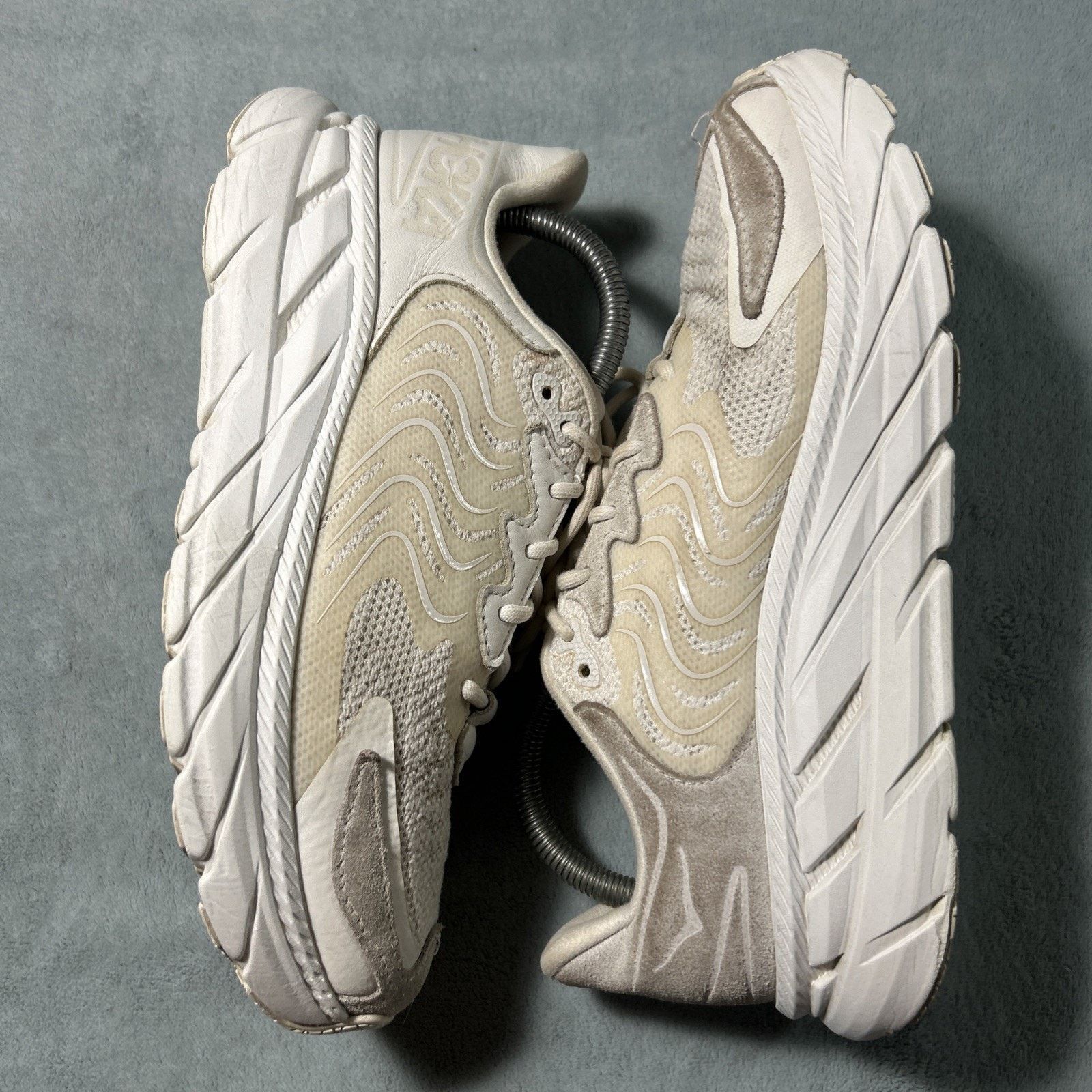 Hoka Hoka Clifton LS 8.5 Mens Barley Milk White Trail Running Gym Size US 8.5 / EU 41-42 - 2 Thumbnail