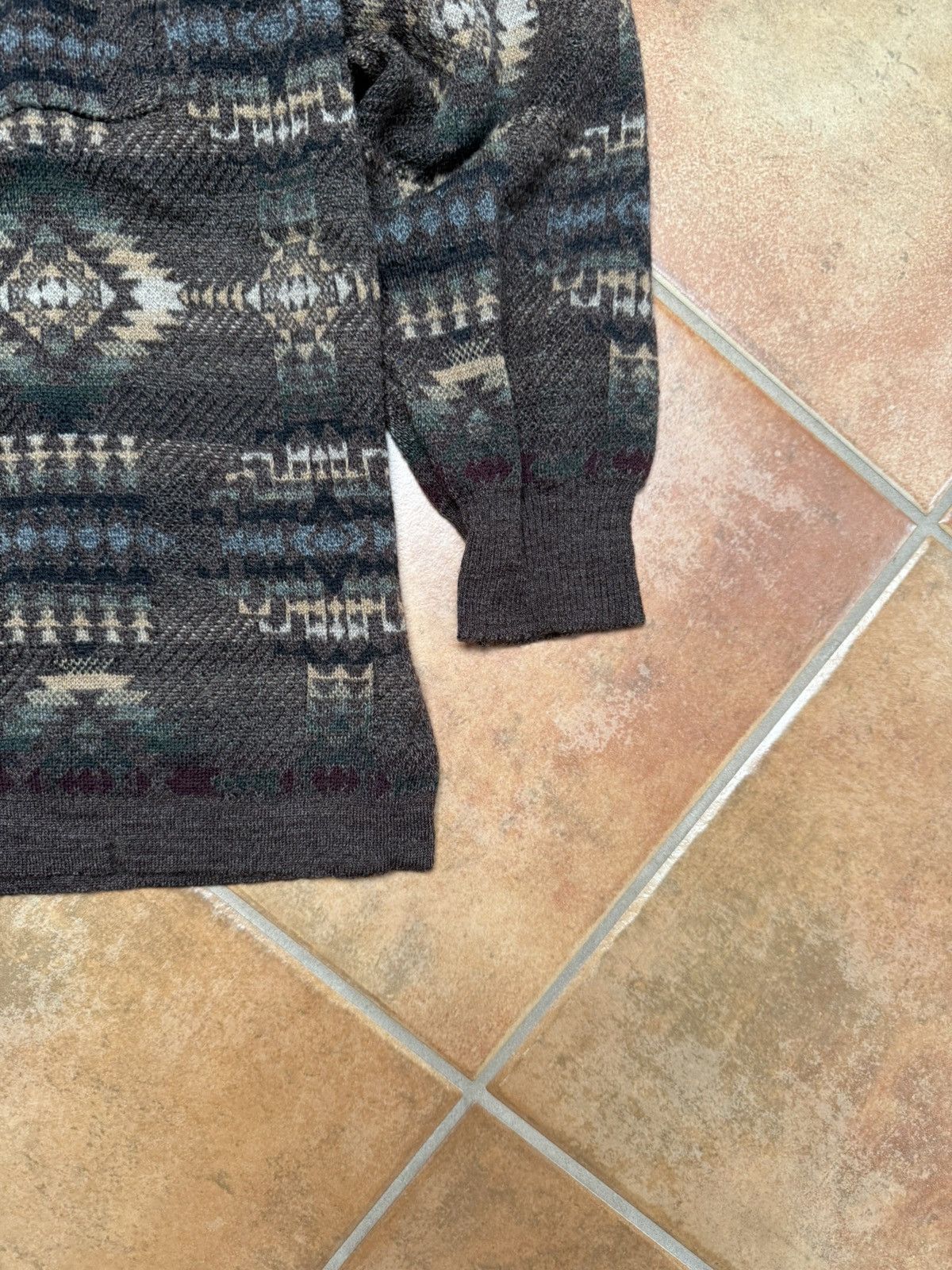 Tricots St. Raphael Vintage Aztec Knitted Button Up Sweater Size US M / EU 48-50 / 2 - 3 Thumbnail
