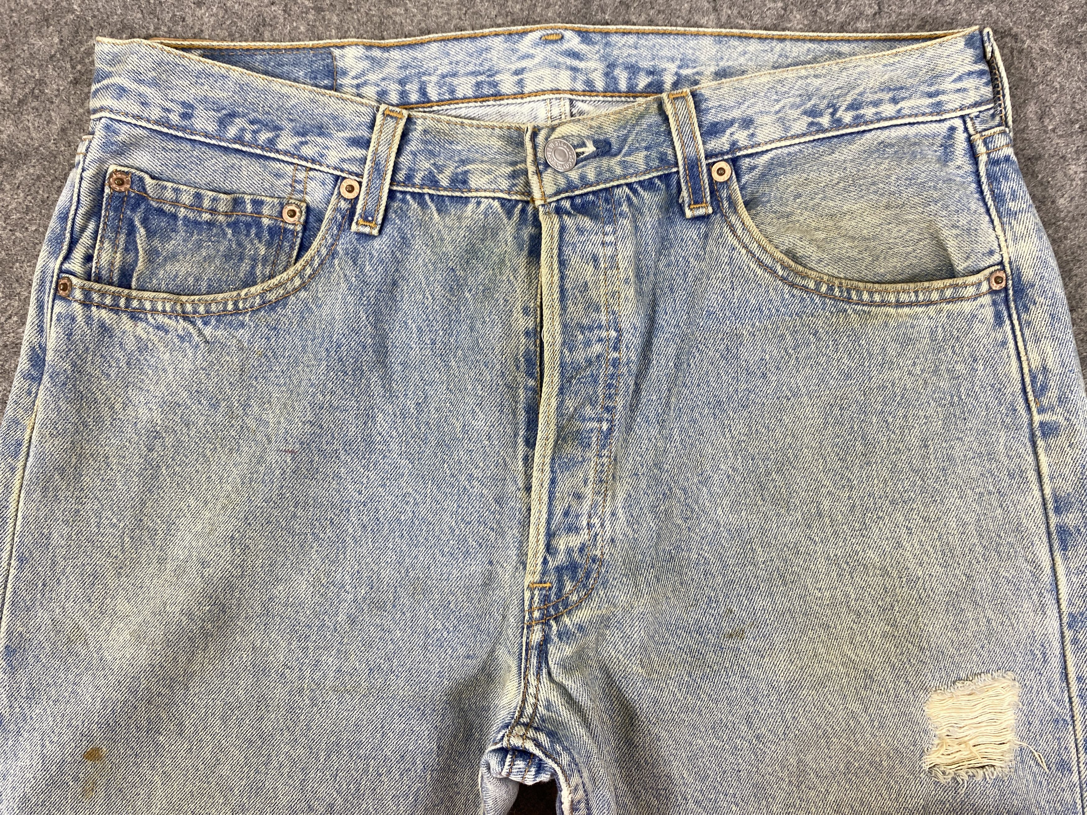 Japanese Brand Ripped Light Blue Vintage Levis 501 Jeans 34x30.5 - JN3090 Size US 34 / EU 50 - 3 Thumbnail