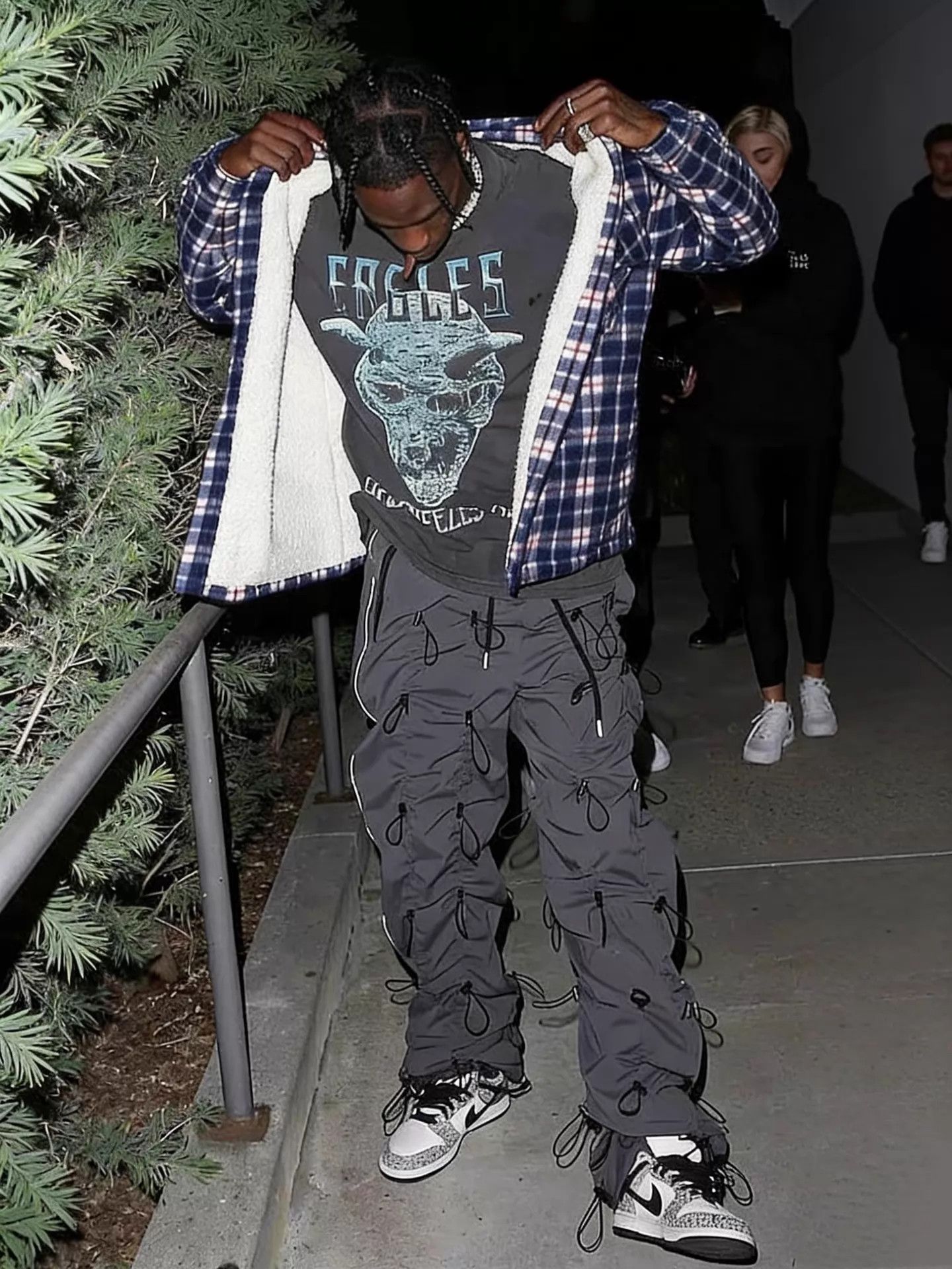 Other 99% Iconic Drawstring Pants with Side Reflective Stripes Size US 32 / EU 48 - 1 Thumbnail