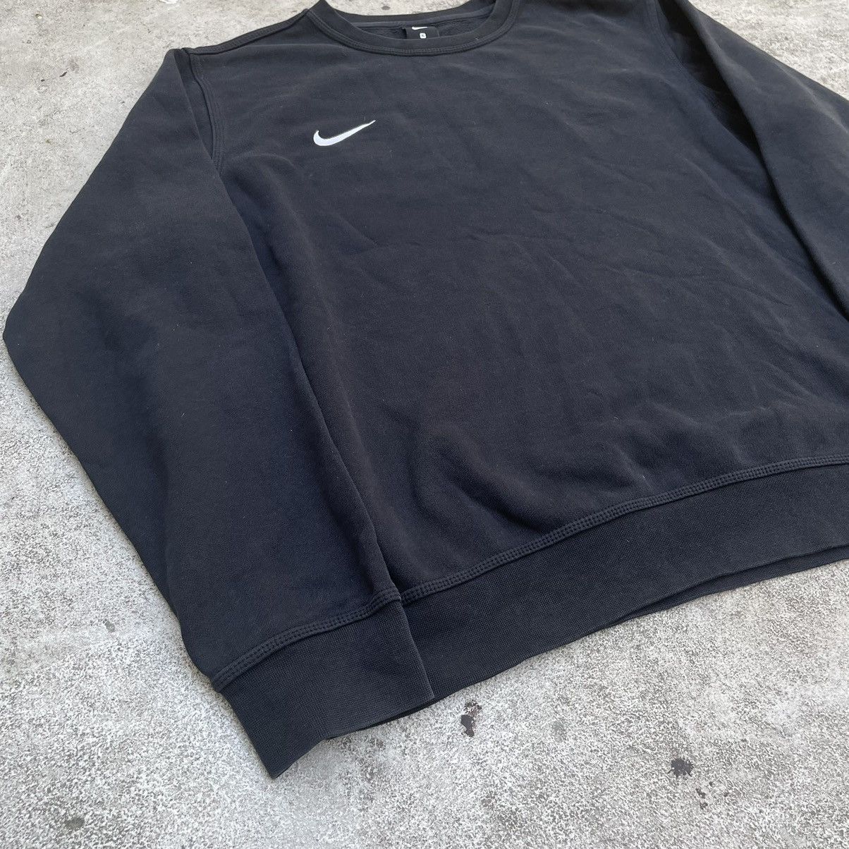 Vintage Vintage Nike Swoosh Crewneck Sweatshirt Streetwear Navy XL Size US XL / EU 56 / 4 - 2 Thumbnail