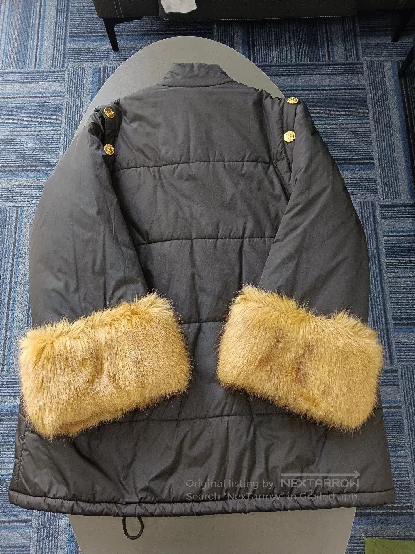 Gucci Gucci Black Long Sleeve Jacket with Fur Trim. Size M / US 6-8 / IT 42-44 - 2 Thumbnail