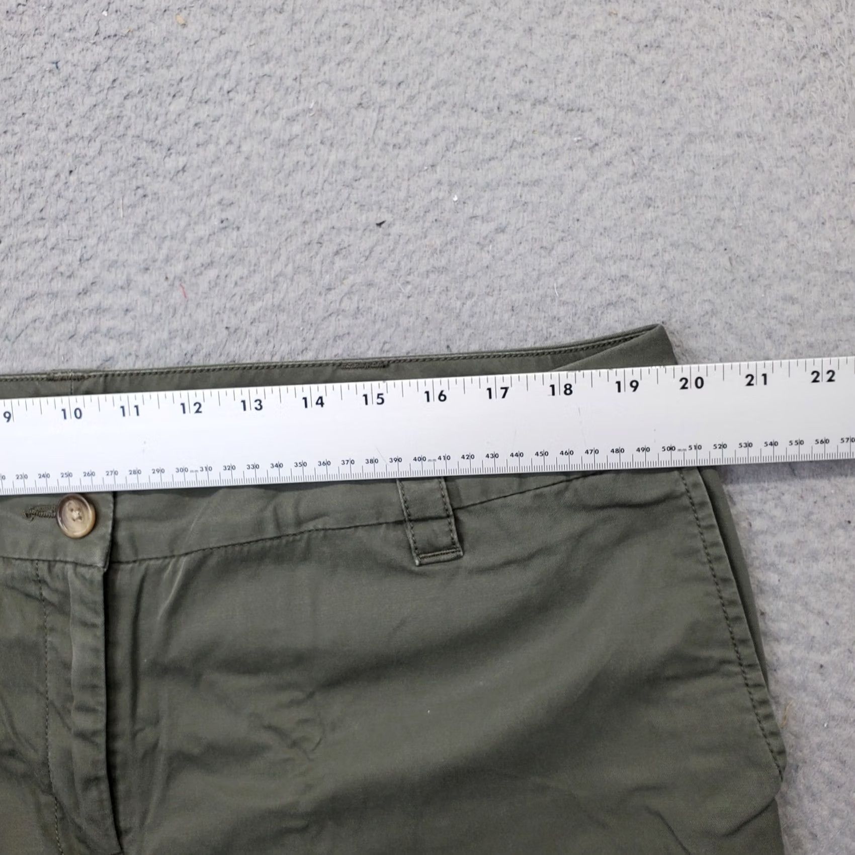 Lands' End Lands' End Chino Shorts Womens 16 Green Flat Front Outdoor Comfort Slash Pocket Outdoor Women's 16 Green Pants Shorts Wom ens Size 38" / US 16 / IT 52 - 5 Thumbnail