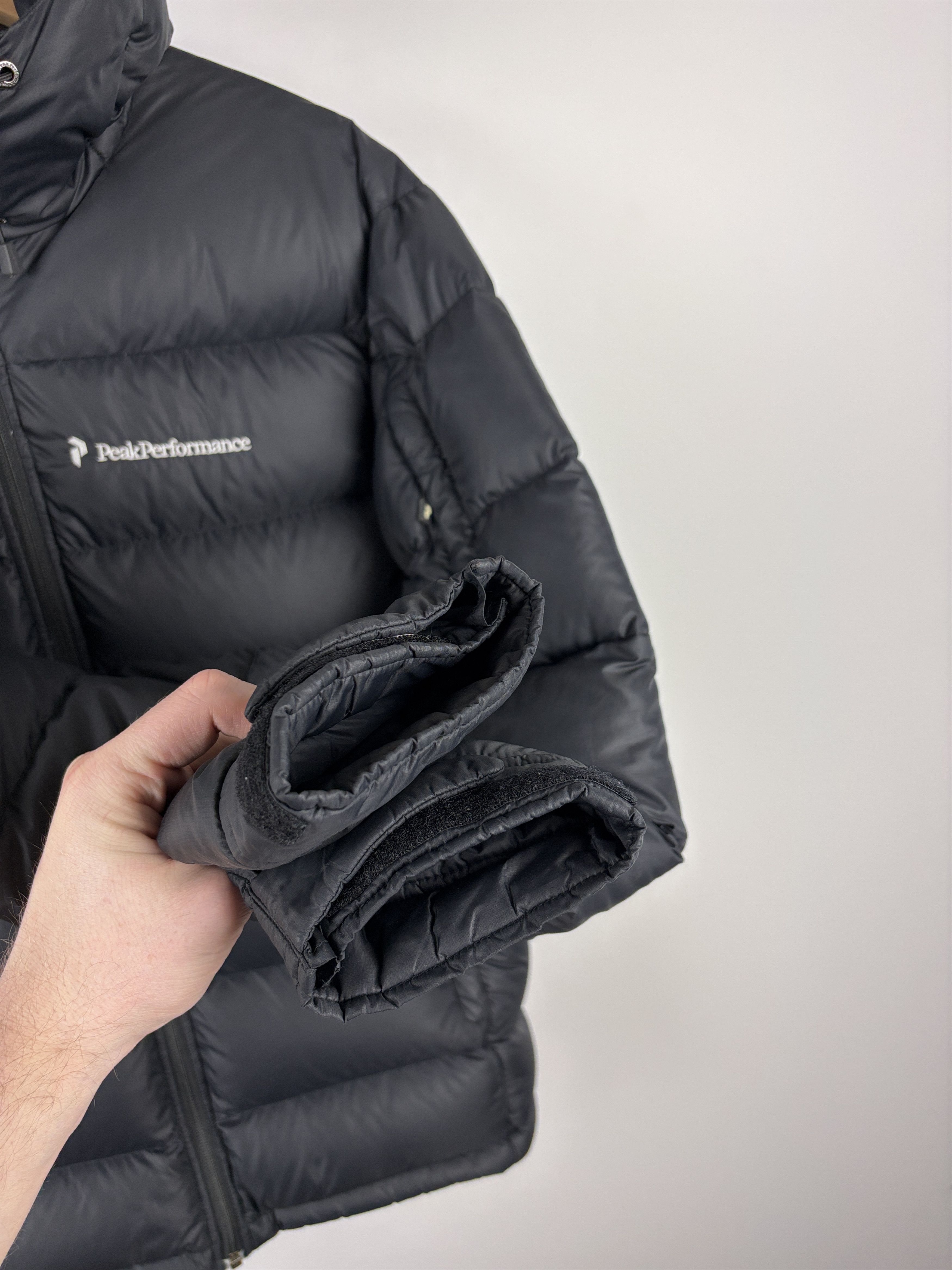 Peak Performance Mens Peak Performance Frost Down Puffer Jacket Black Size S Size US S / EU 44-46 / 1 - 5 Thumbnail