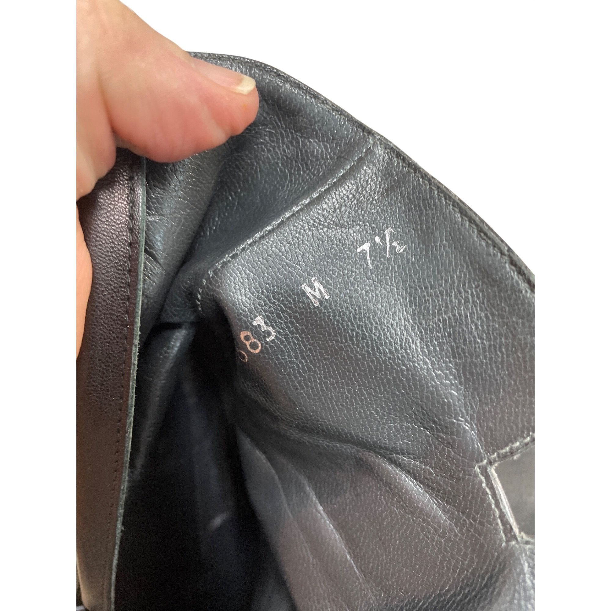 Stuart Weitzman Stuart Weitzman womans black leather zip heeled 2.5" ankle b Size US 7.5 / IT 37.5 - 9 Thumbnail