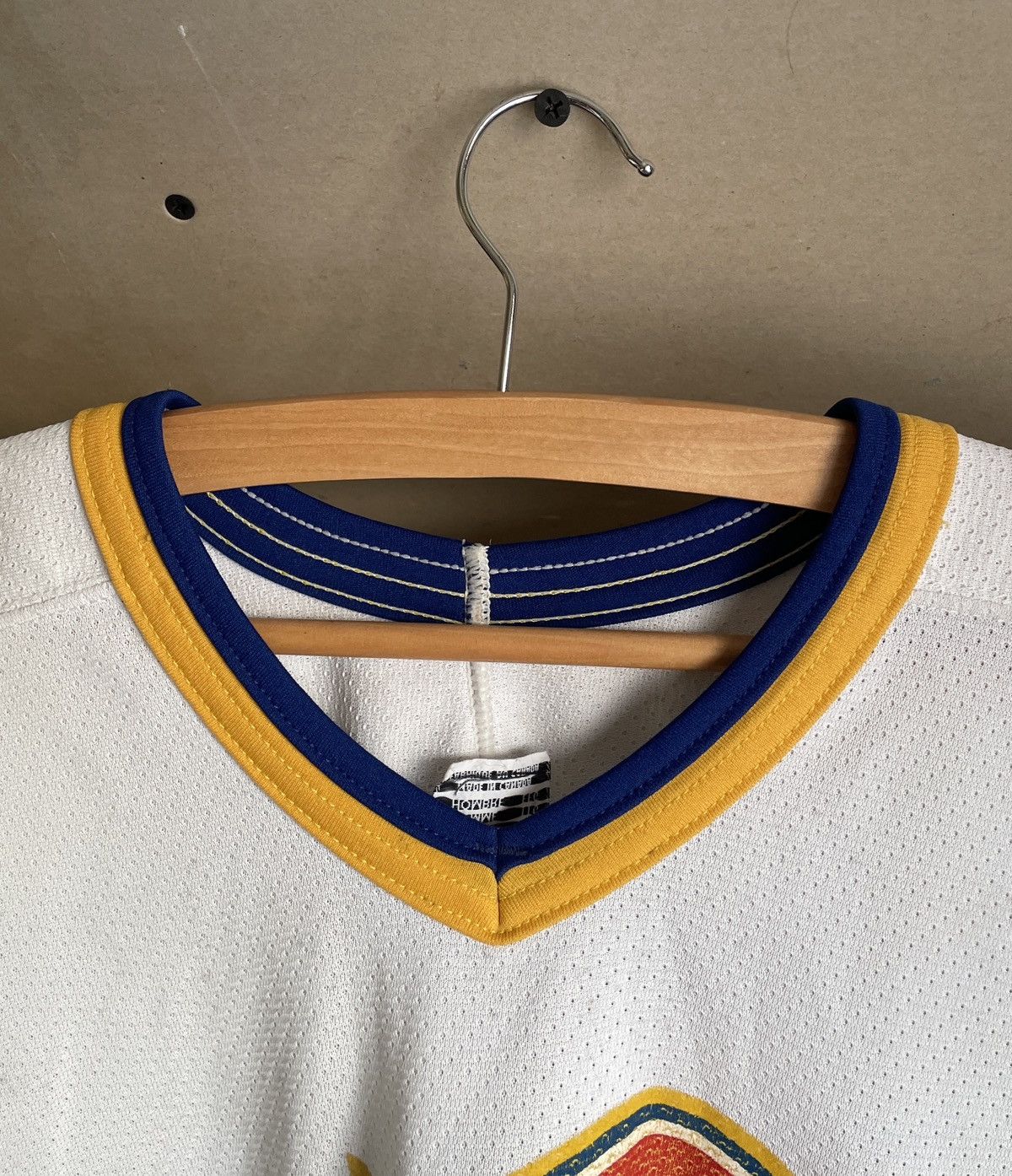 Ccm VINTAGE CALGARY FLAMES ICE HOCKEY JERSEY CCM SIZE XXL ADULT Size US XXL / EU 58 / 5 - 6 Thumbnail