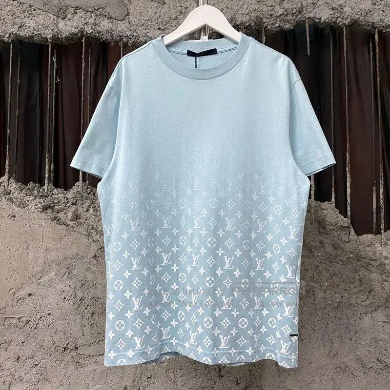 Louis Vuitton Louis Vuitton Summer Blue Cotton T. Size US S / EU 44-46 / 1 - 1 Thumbnail