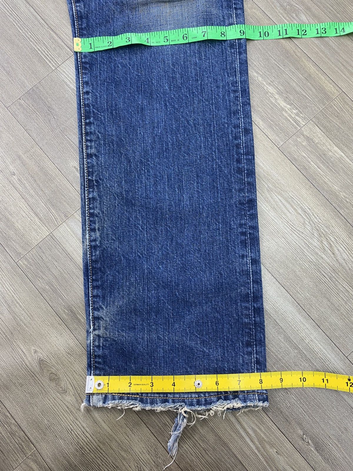 Levi's Vintage Clothing 00s Vintage Levis 501 Distressed Straight 32x33 Faded Jeans Size US 30 / EU 46 - 24 Thumbnail