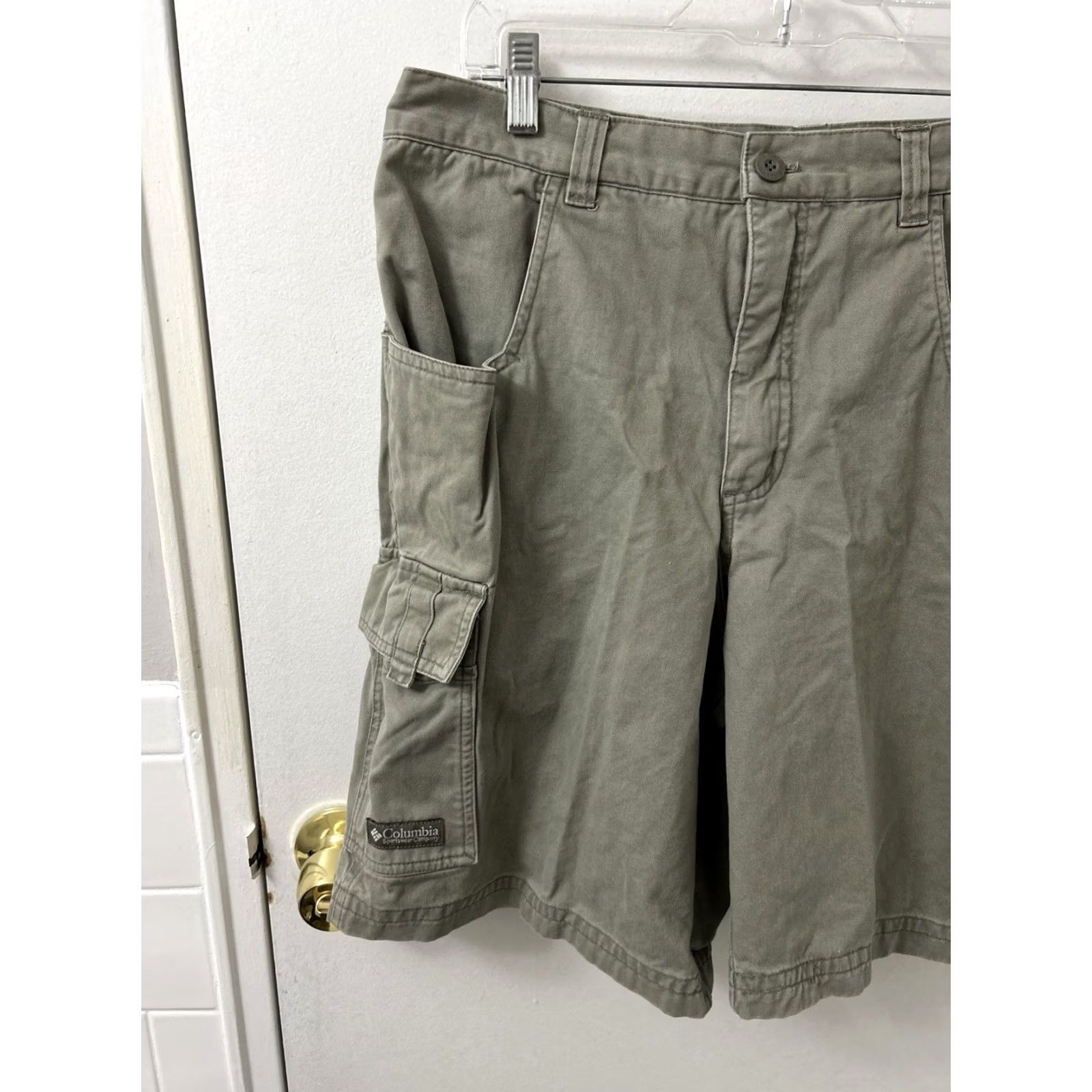 Vintage Columbia Cargo Shorts Mens Size 36 Sage Green Cotton Twill Utility 9" Size US 36 / EU 52 - 2 Thumbnail
