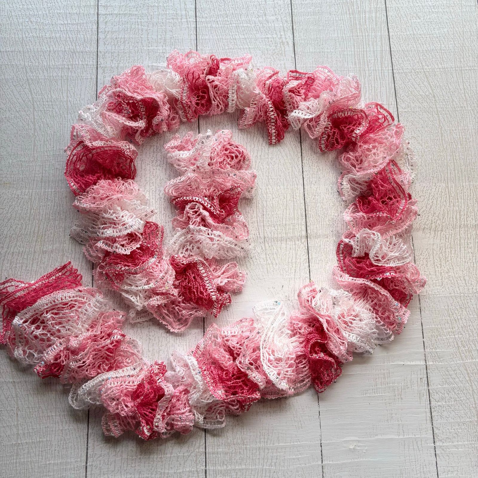 Handmade Handmade Crocheted Ruffle Scarf In Shades Of Pink And White Size ONE SIZE - 1 Thumbnail