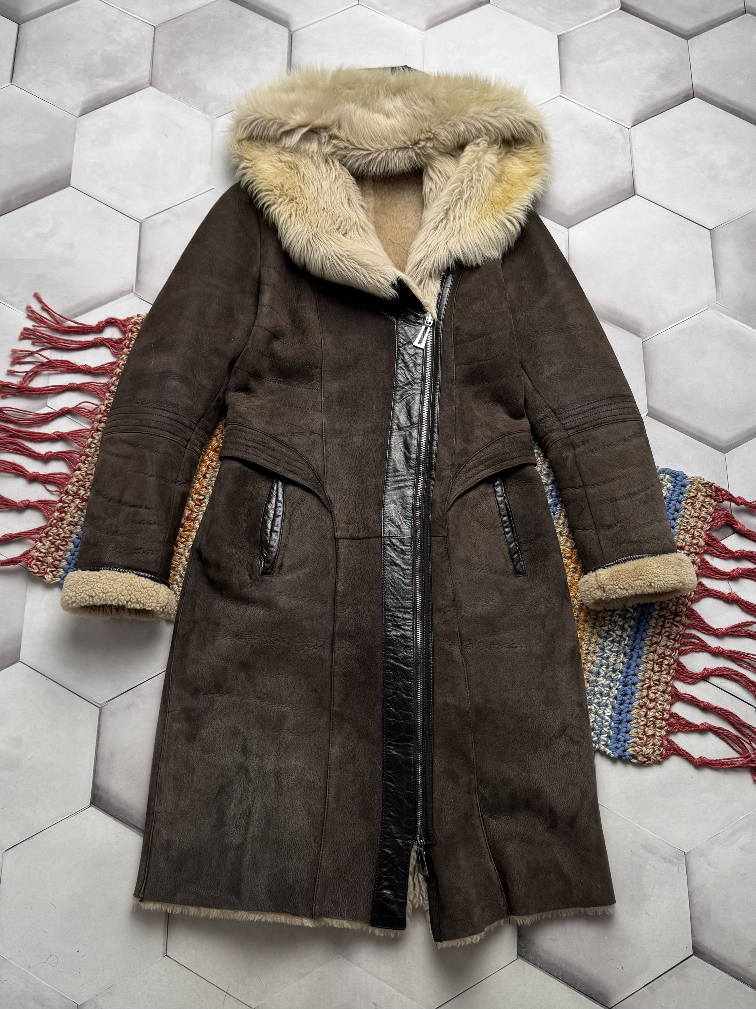 Japanese Brand Vintage Real Sheepskin Hooded Coat (E4) Size M / US 6-8 / IT 42-44 - 1 Thumbnail
