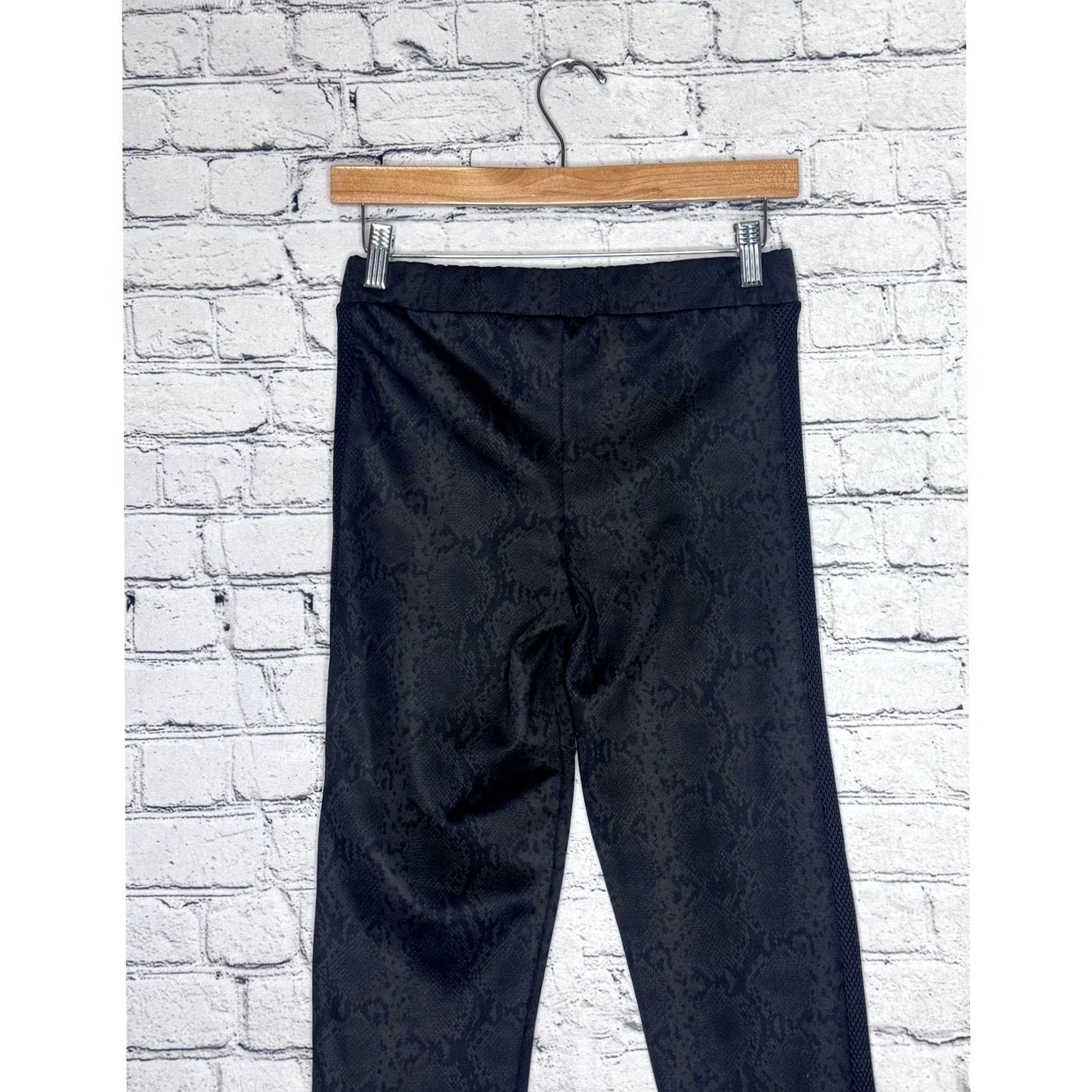 Zara ZARA W&B Collection Black Snake Print Leggings Womens M Pants Leggings Casual Activewear Gym & Training Yoga Mens Women Girls Boys Size 32" / US 10 / IT 46 - 2 Thumbnail