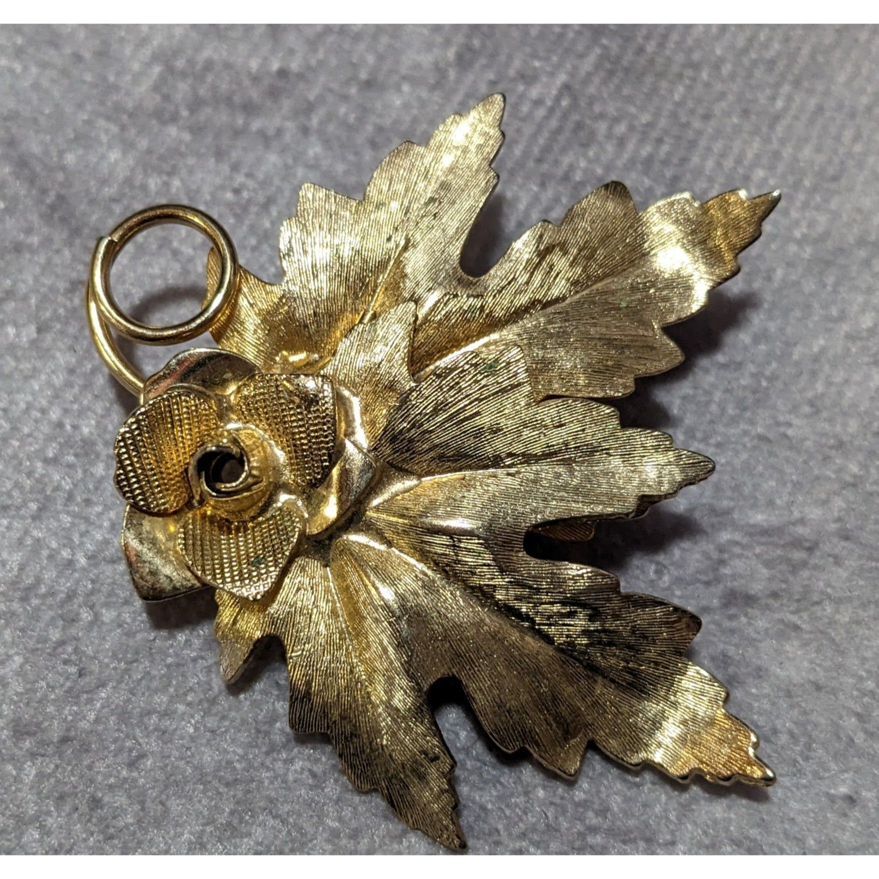 Other Vintage Gold Tone Leaf And Rose Textured Brooch Size ONE SIZE - 4 Thumbnail
