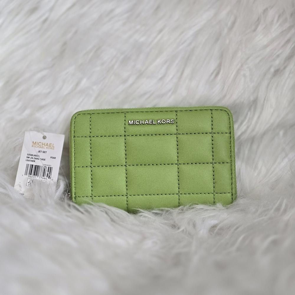Michael Kors Michael Kors Green Quilted Wallet Size ONE SIZE - 1 Thumbnail