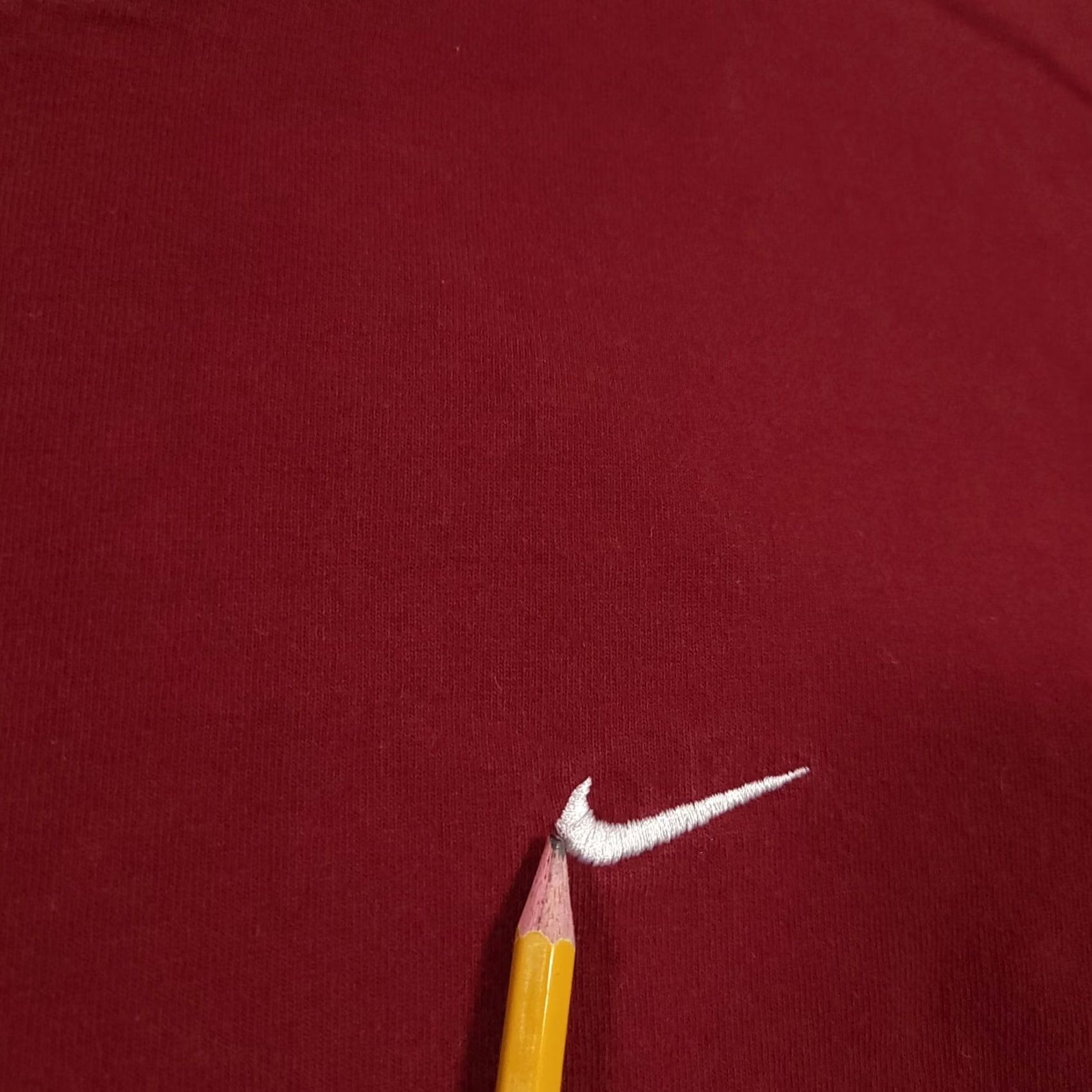 Nike VINTAGE Nike Shirt Men Large Red Embroidery Swoosh Crew Neck Y2K 2000s Streetwear Mens Blox Size US L / EU 52-54 / 3 - 5 Thumbnail