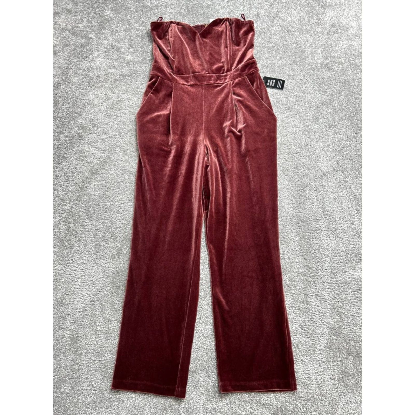 Express Express Velvet Jumpsuit Women 8 Petite Red Velvet Jumpsuit Stretch Strapless Sweetheart Neck New Size 30" / US 8 / IT 44 - 2 Thumbnail