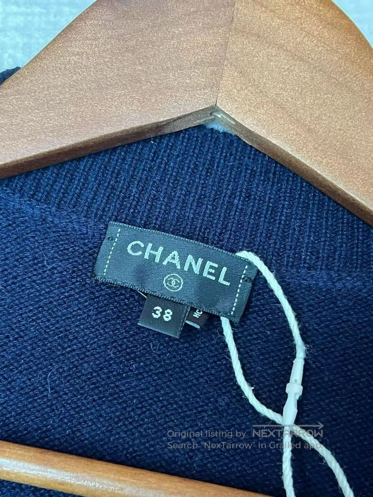 Chanel CHANEL Logo Badge Cardigan Sweater. Size S / US 4 / IT 40 - 4 Thumbnail